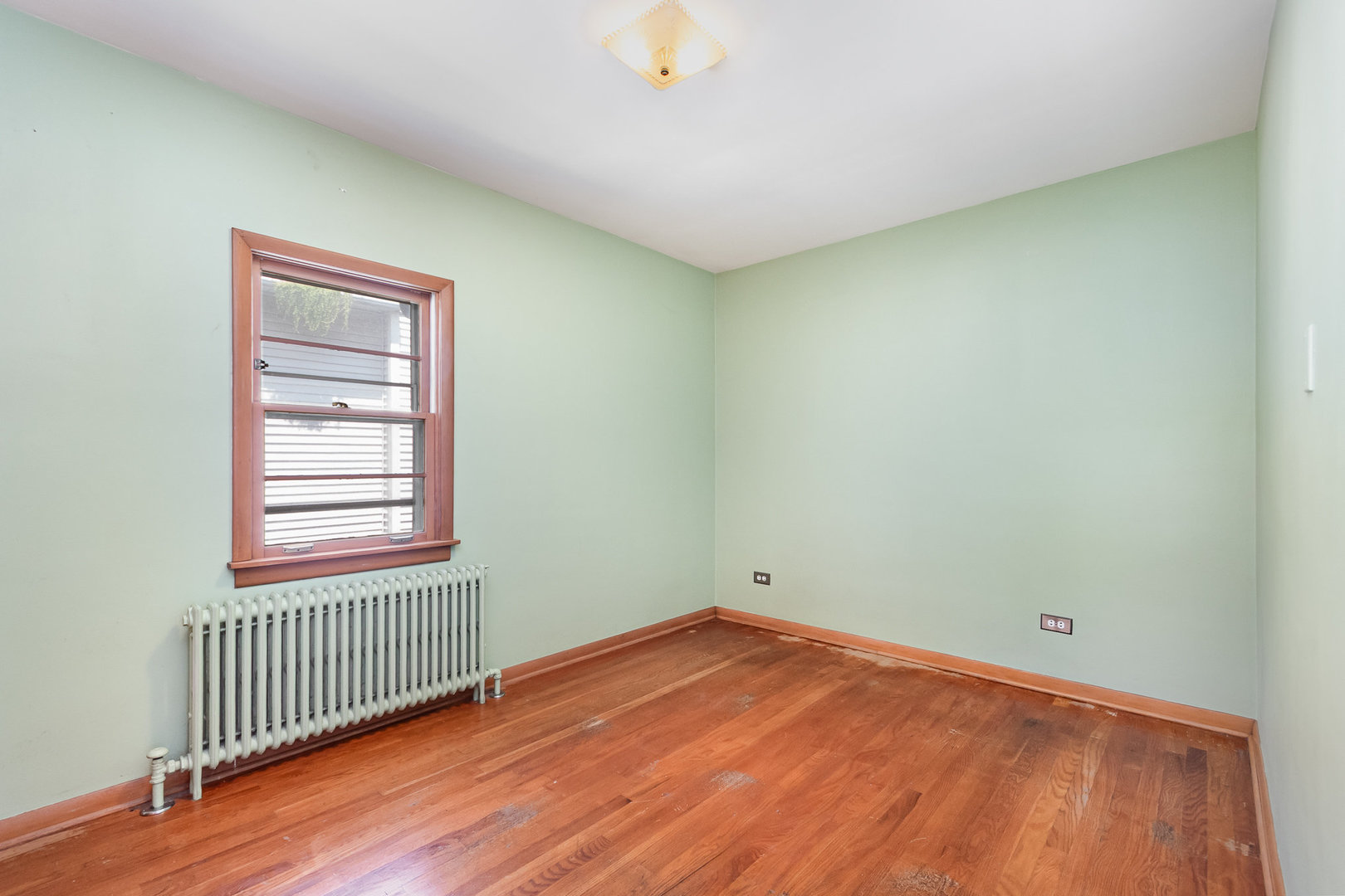 1314 S Cora Street, Des Plaines, IL 60018