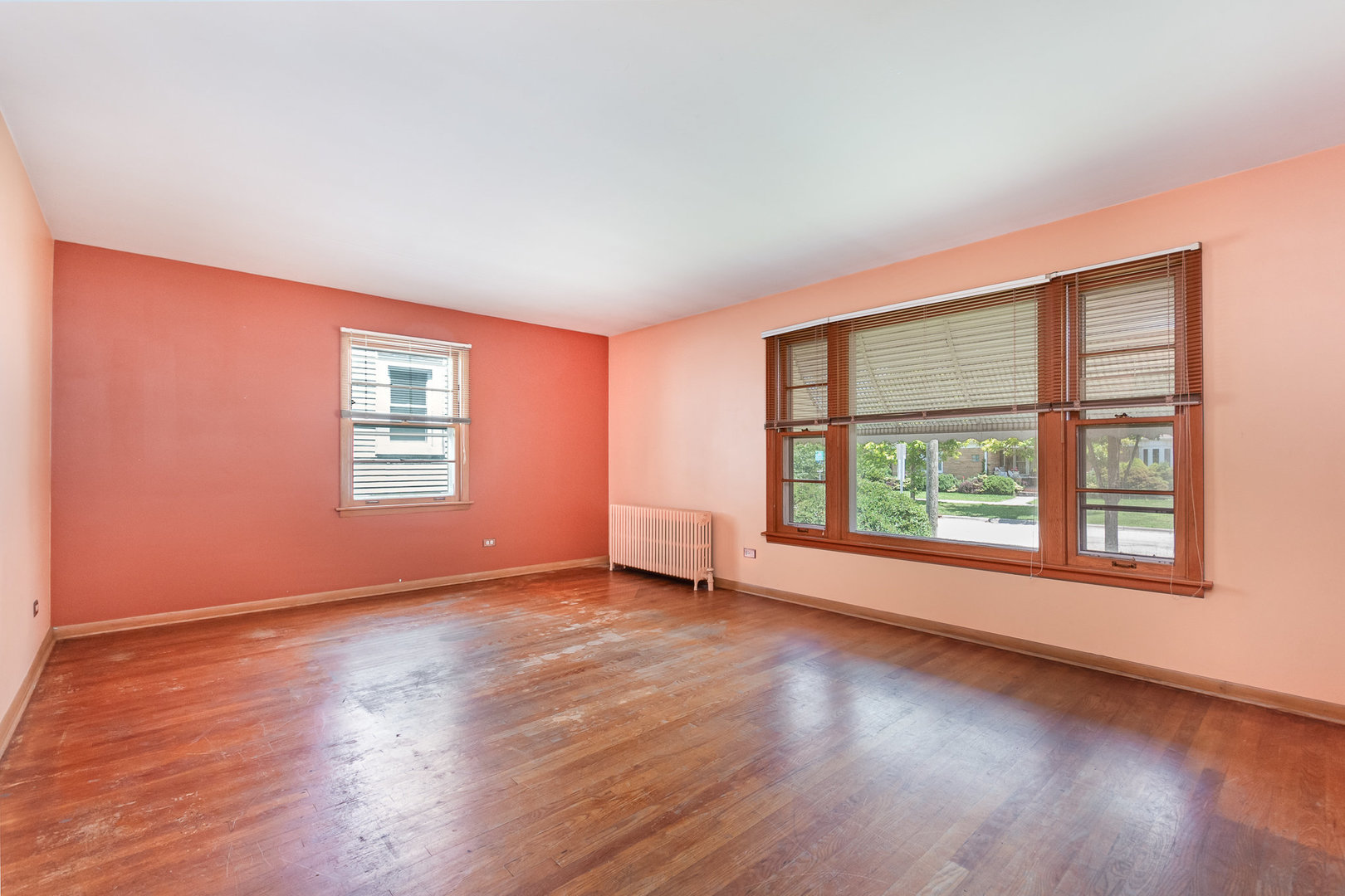 1314 S Cora Street, Des Plaines, IL 60018