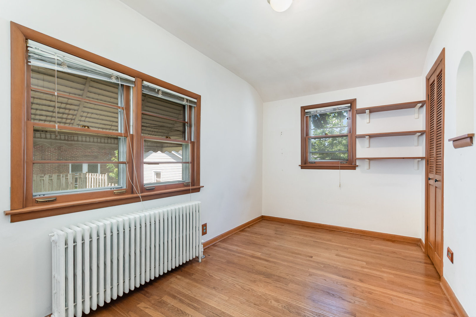 1314 S Cora Street, Des Plaines, IL 60018