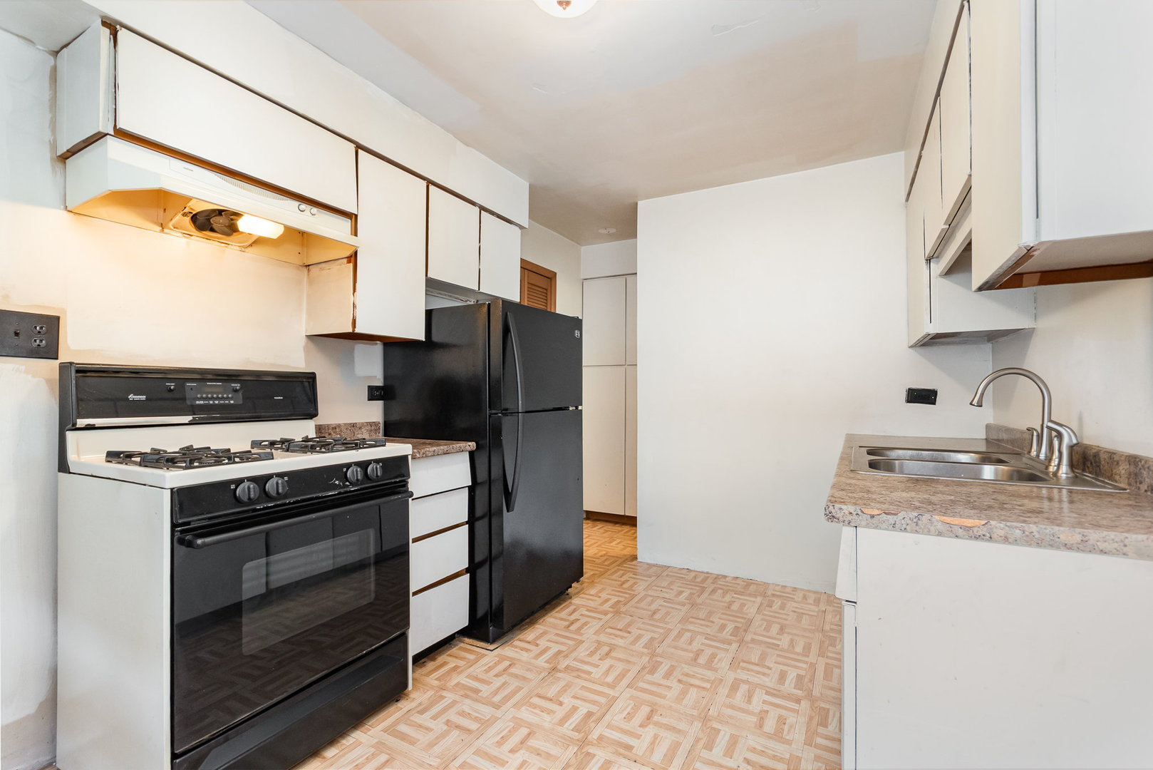 1314 S Cora Street, Des Plaines, IL 60018