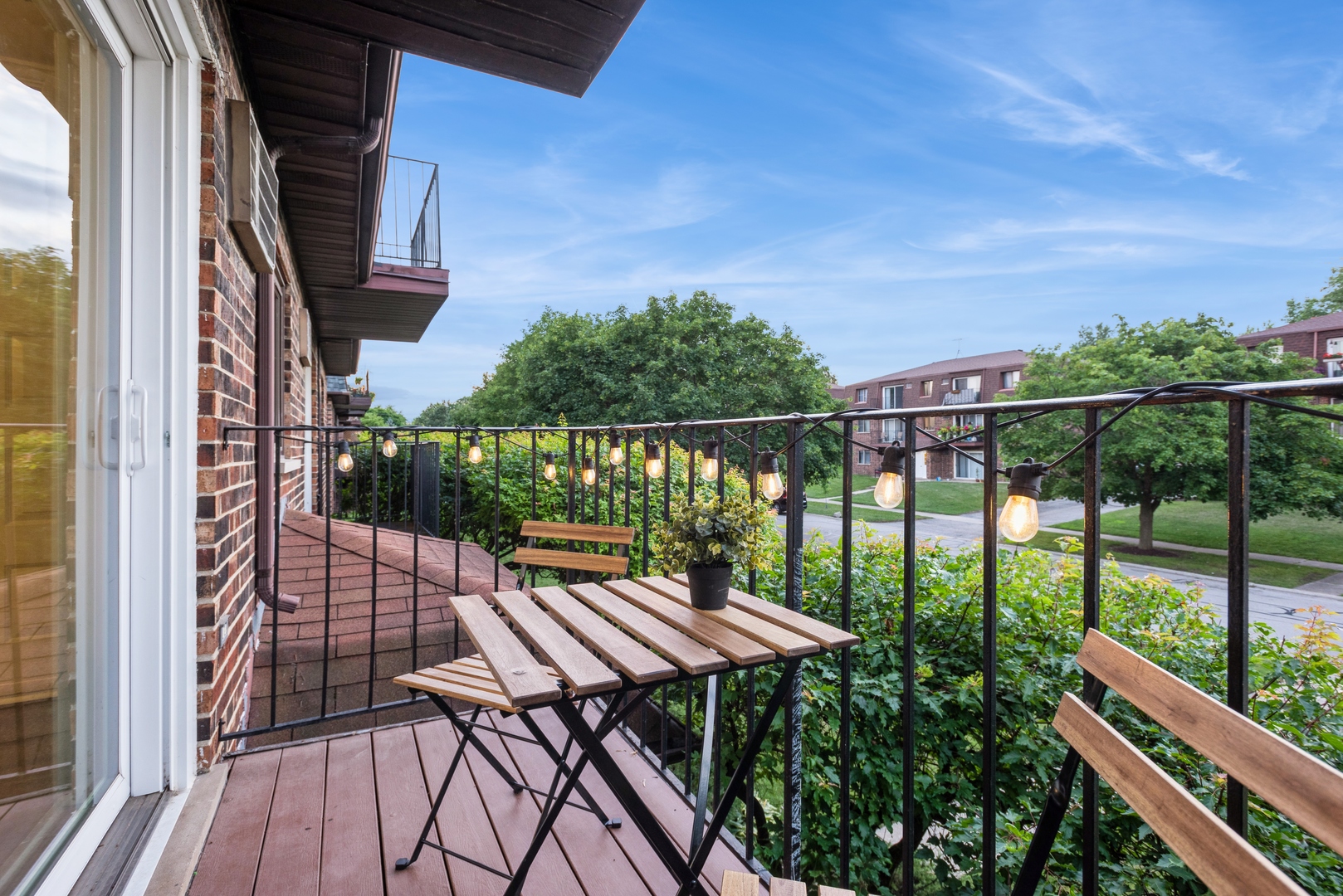 1212 Whispering Hills Court #2B, Naperville, IL 60540