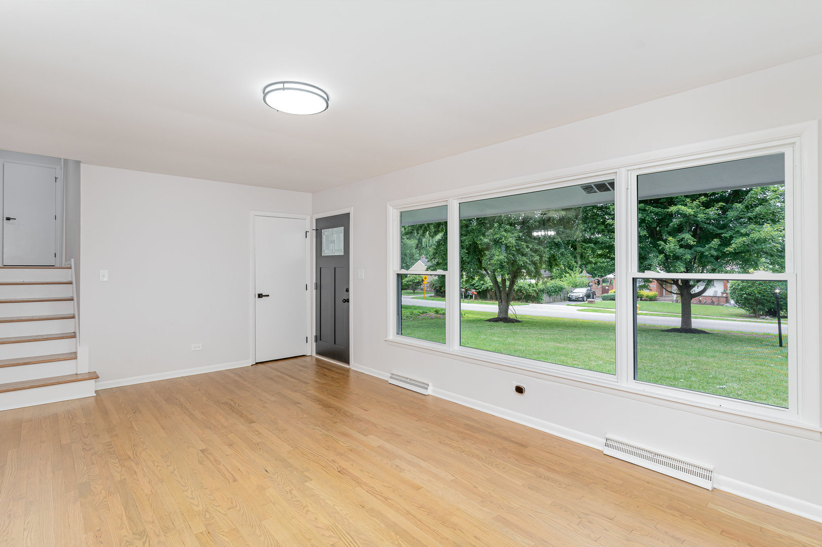 6067 Chase Avenue, Downers Grove, IL 60516
