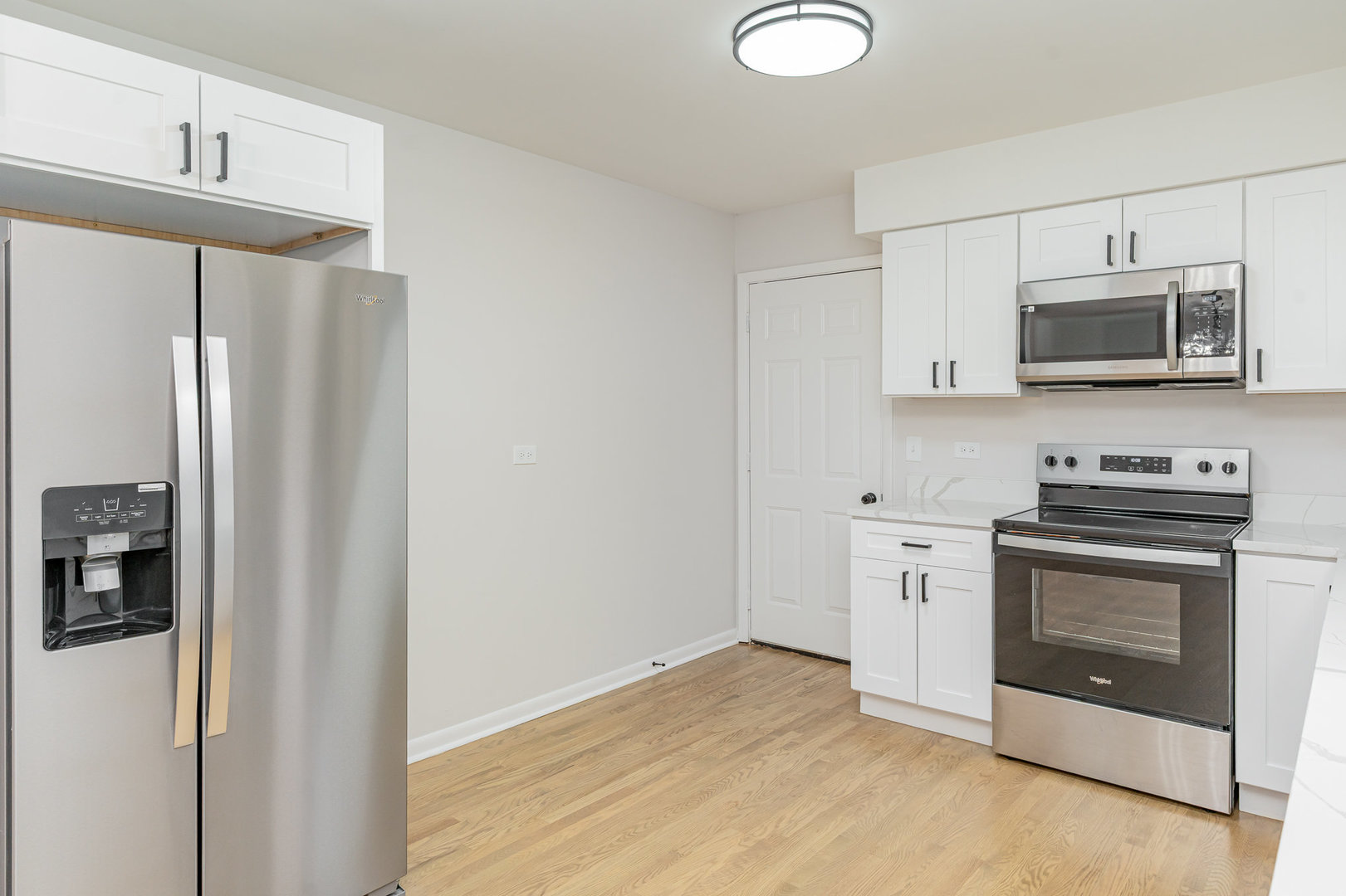 6067 Chase Avenue, Downers Grove, IL 60516