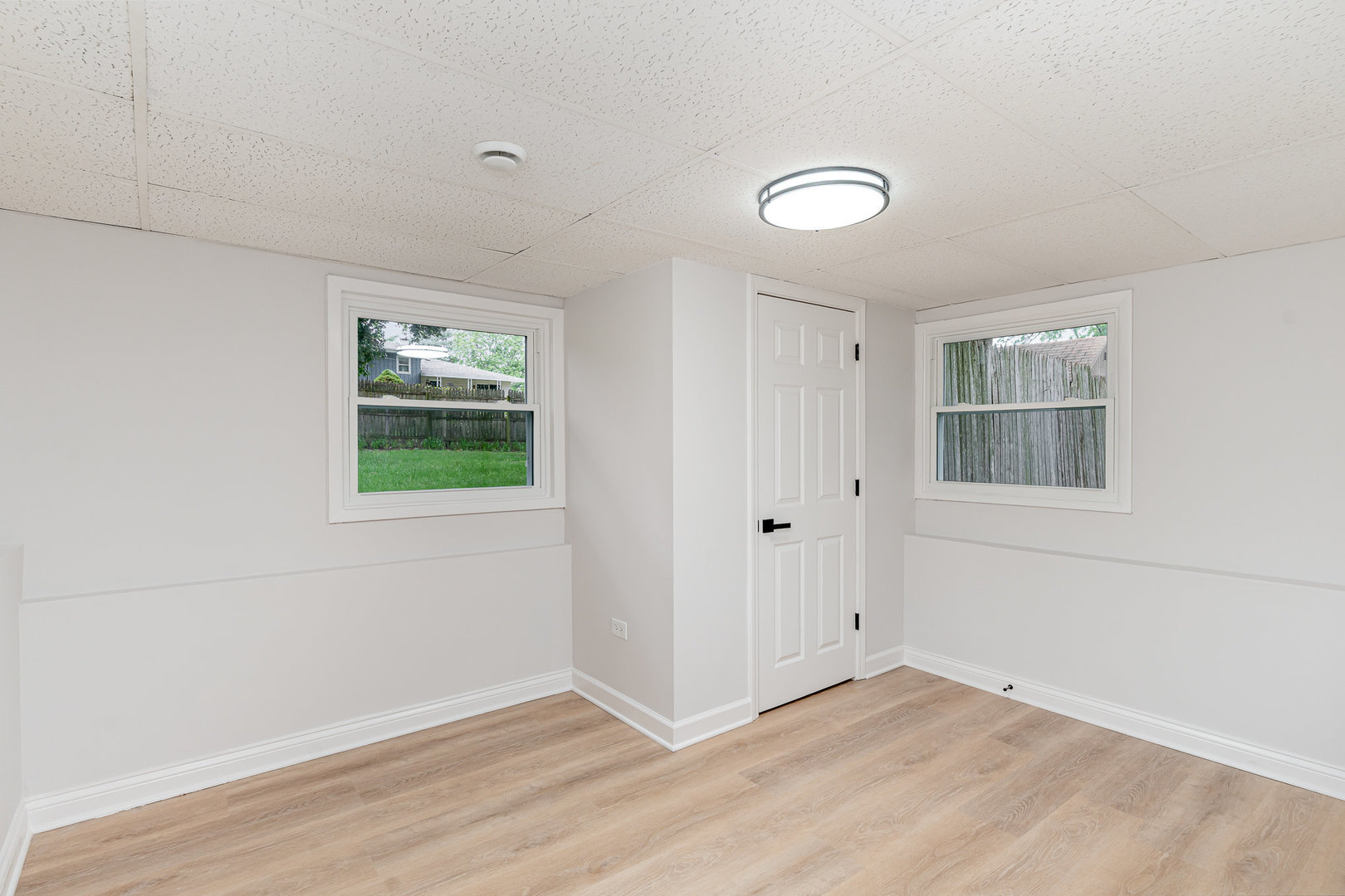 6067 Chase Avenue, Downers Grove, IL 60516