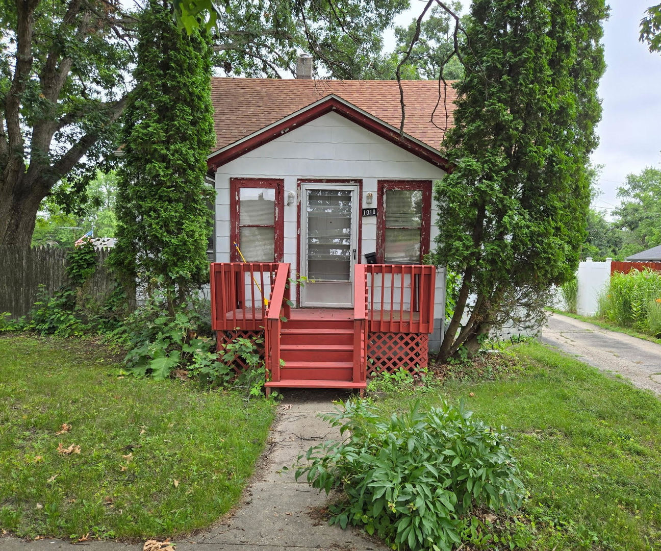 1010 Maplecrest Street, Joliet, IL 60432