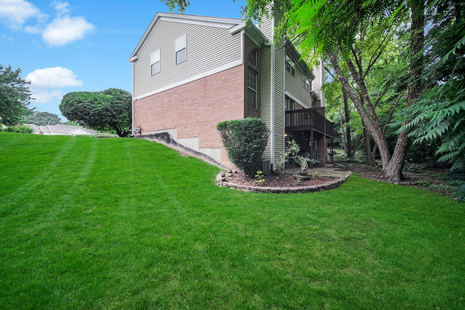 640 Hillview Court #640, West Chicago, IL 60185
