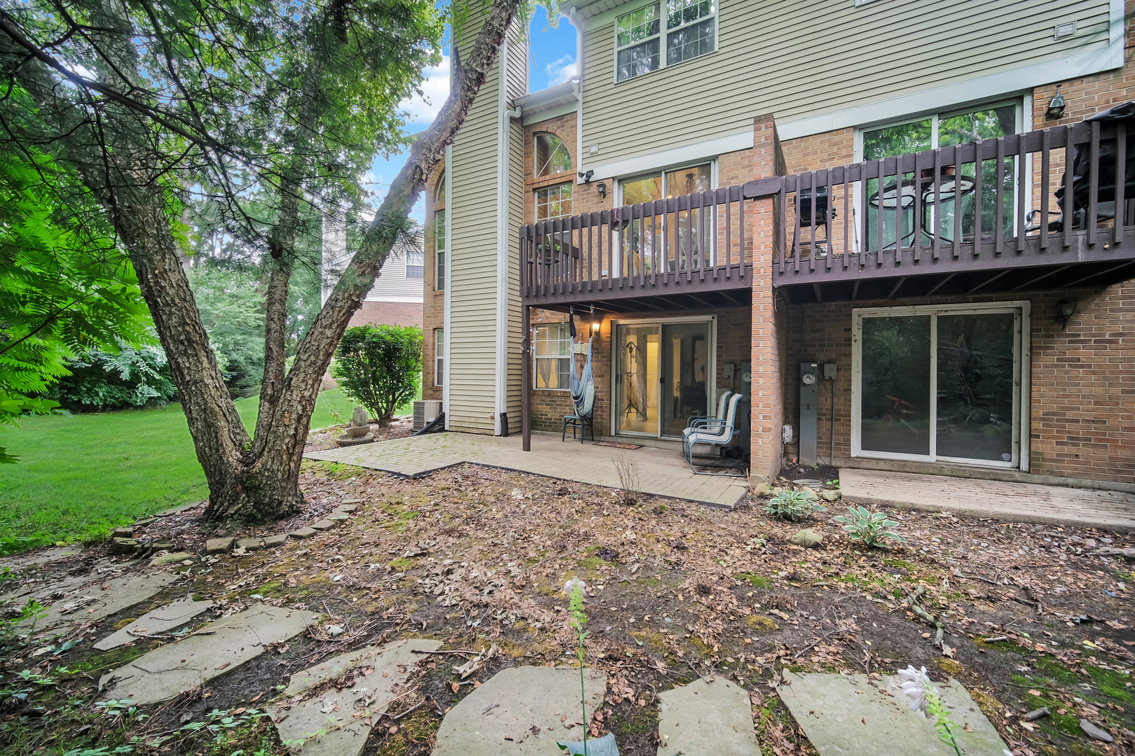 640 Hillview Court #640, West Chicago, IL 60185