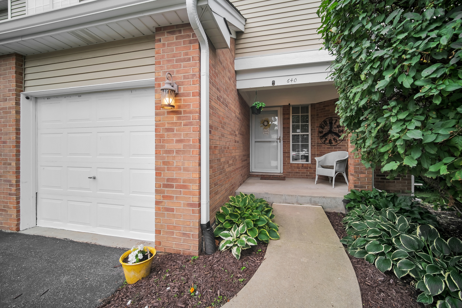 640 Hillview Court #640, West Chicago, IL 60185