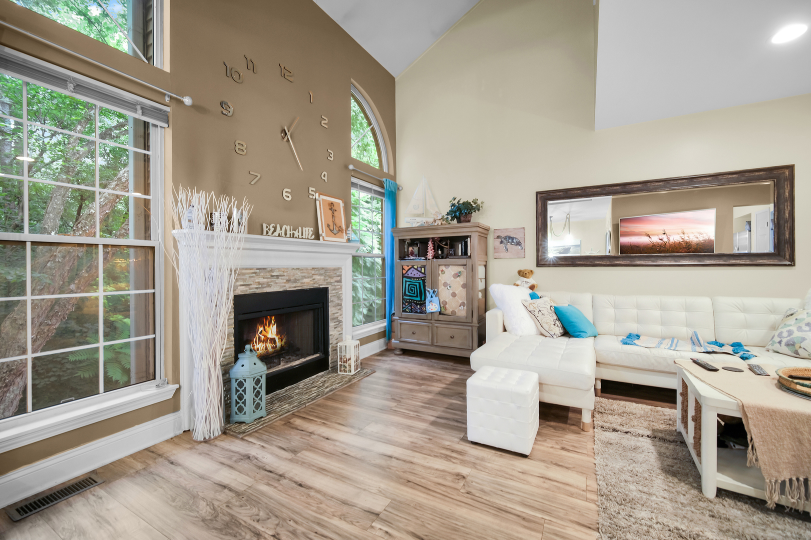640 Hillview Court #640, West Chicago, IL 60185