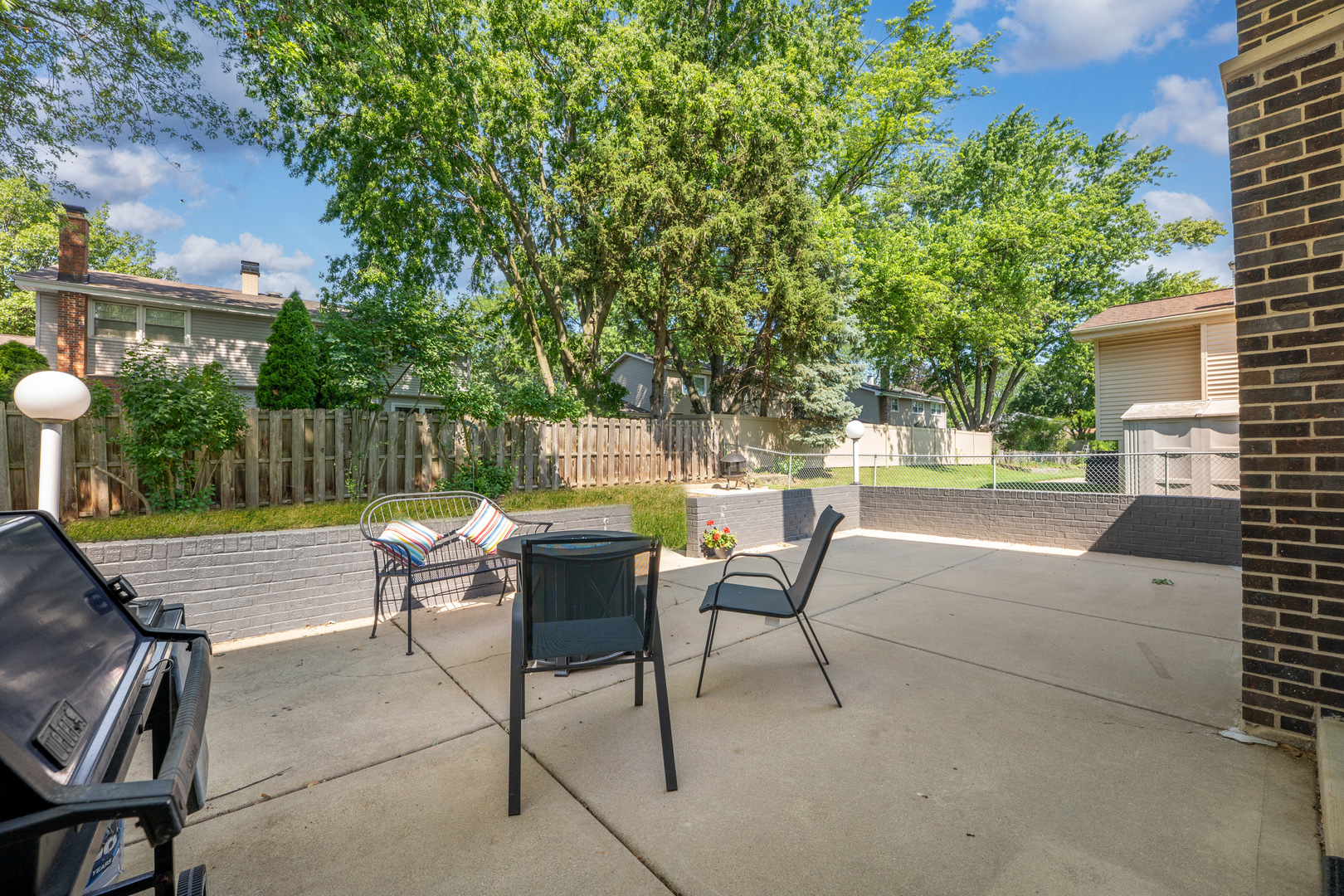 6S184 Lakewood Drive, Naperville, IL 60540