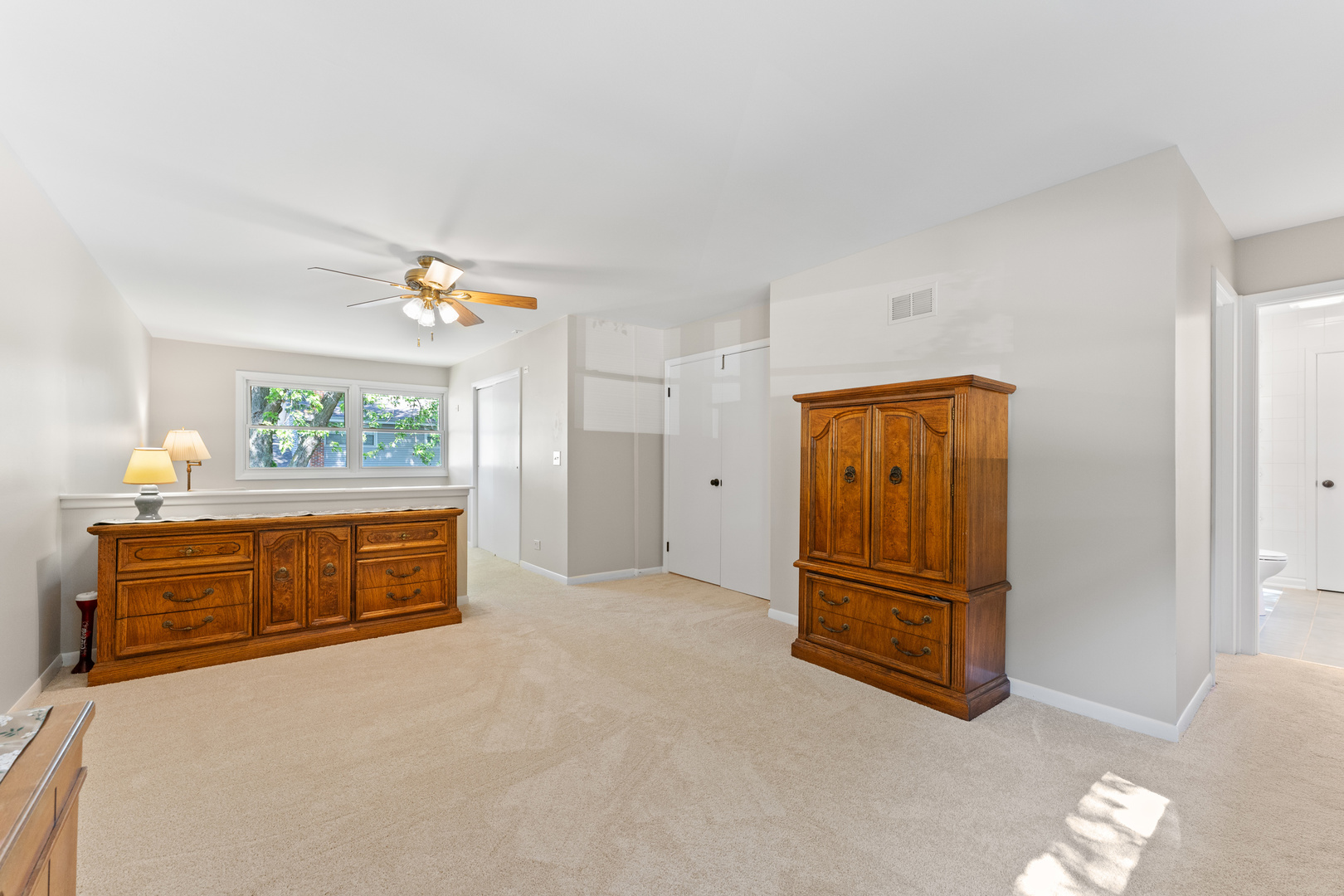 6S184 Lakewood Drive, Naperville, IL 60540