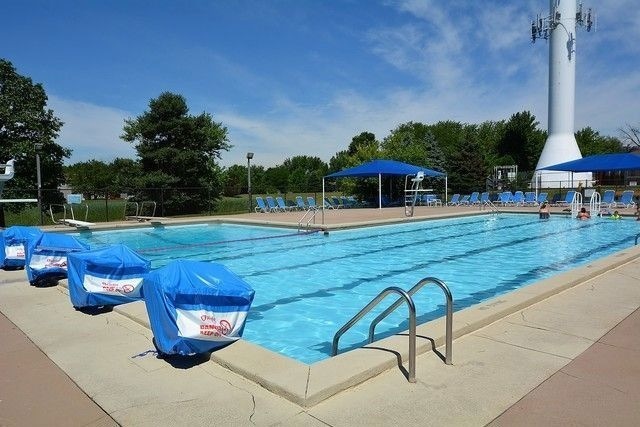 6S184 Lakewood Drive, Naperville, IL 60540