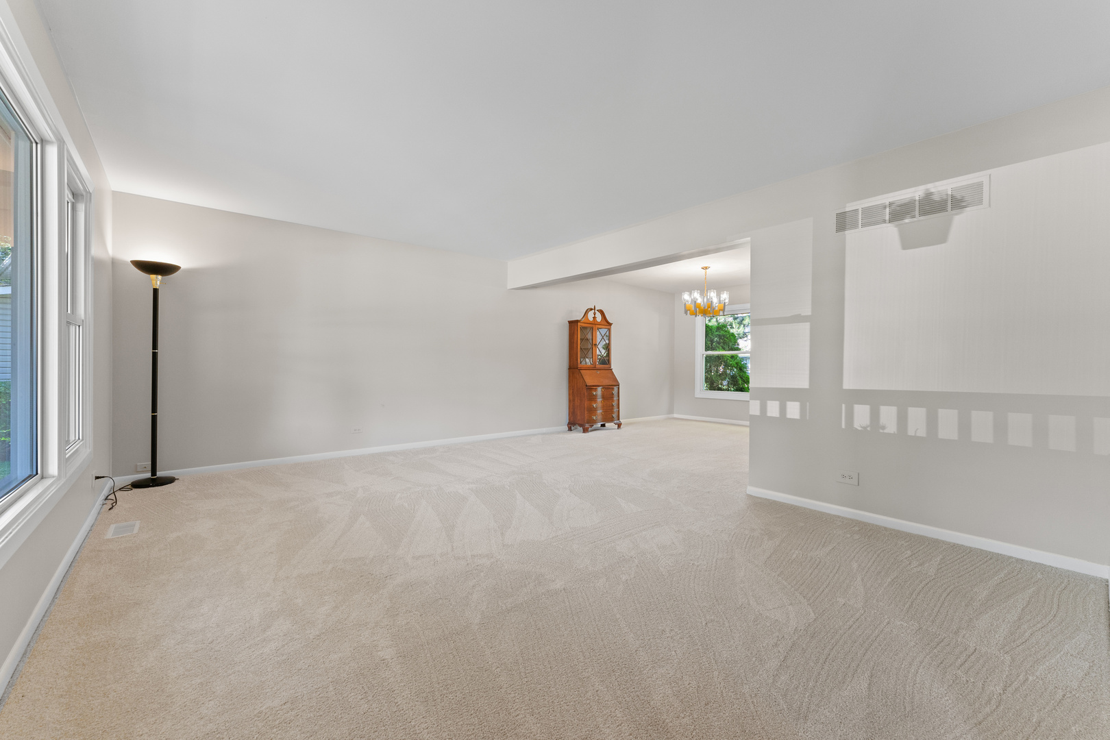 6S184 Lakewood Drive, Naperville, IL 60540