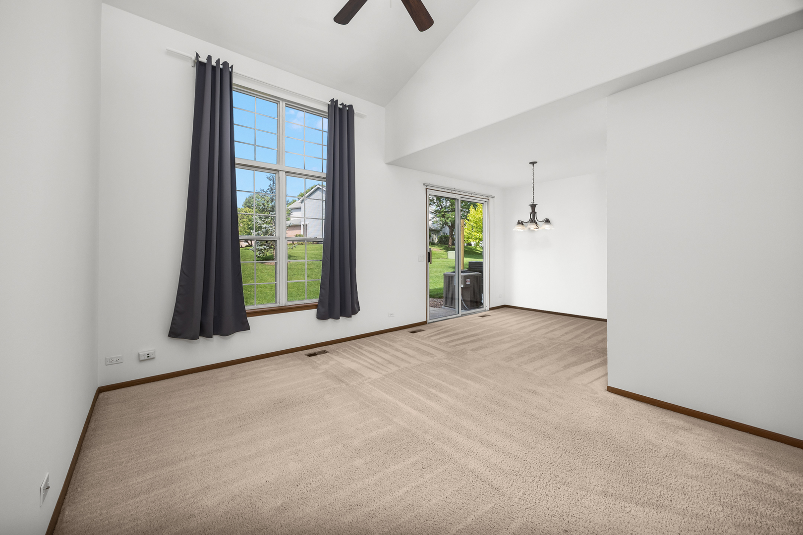 210 Grandview Court, Algonquin, IL 60102