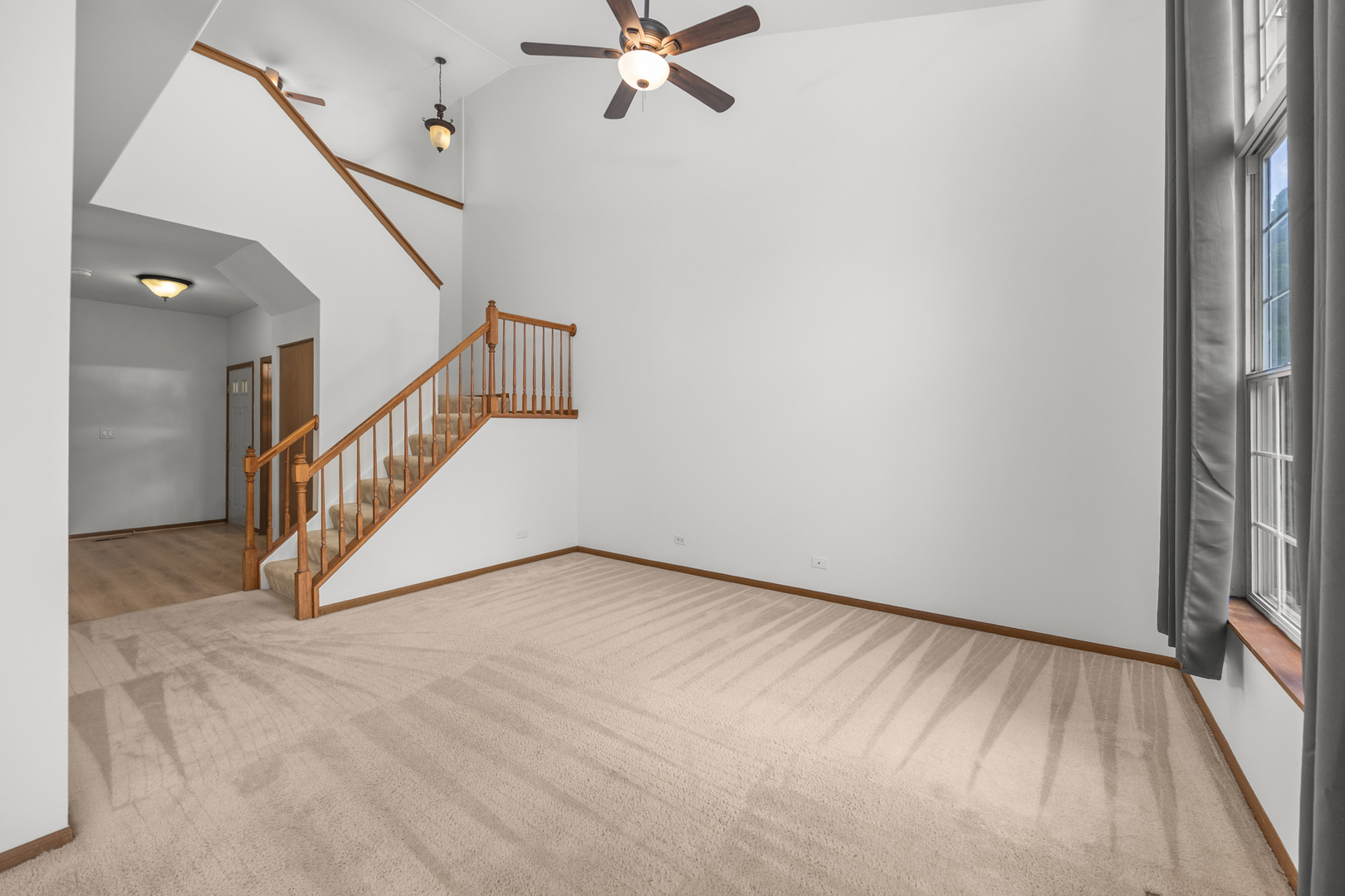 210 Grandview Court, Algonquin, IL 60102