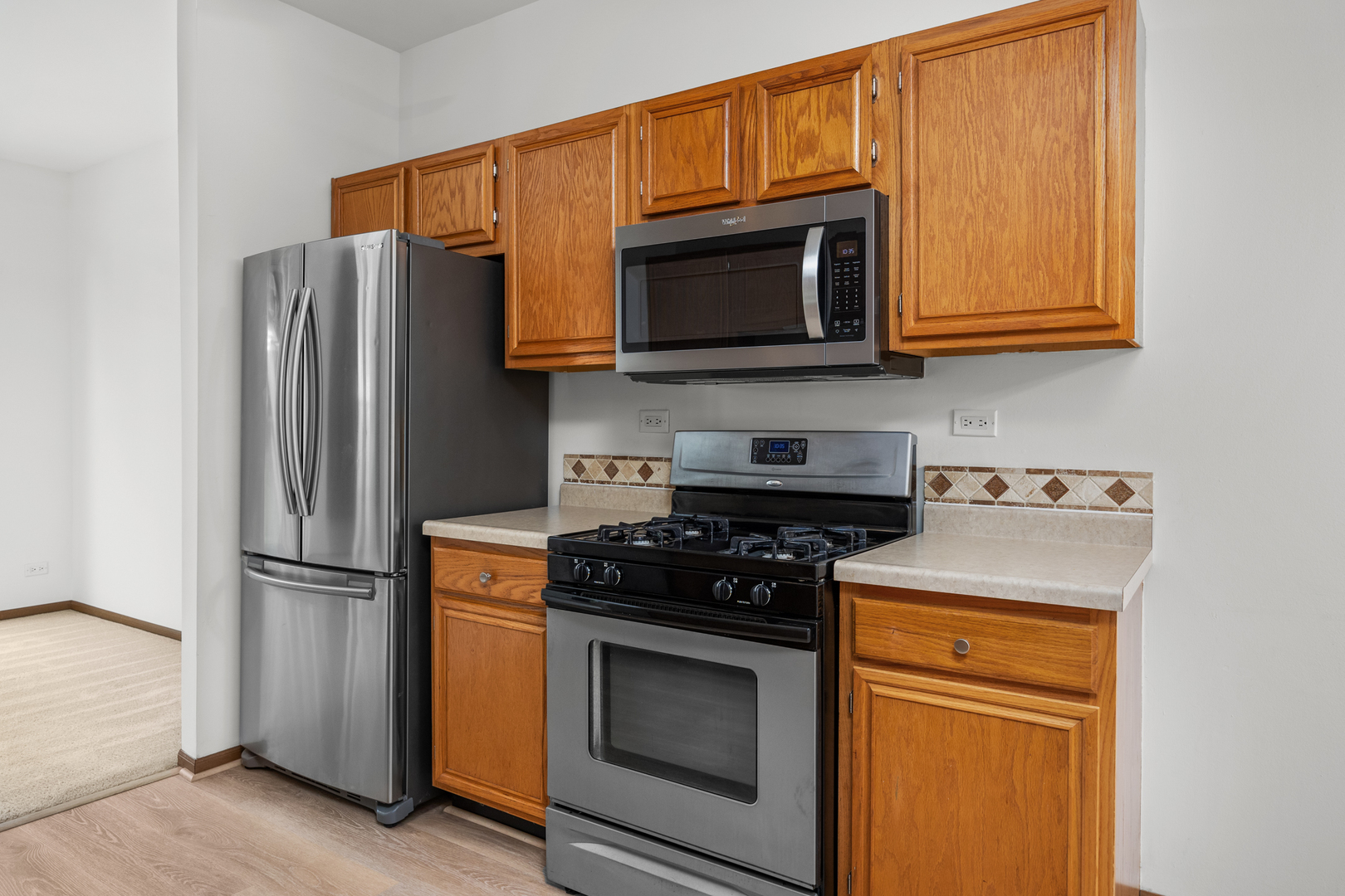 210 Grandview Court, Algonquin, IL 60102