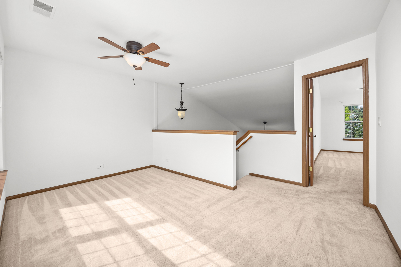 210 Grandview Court, Algonquin, IL 60102