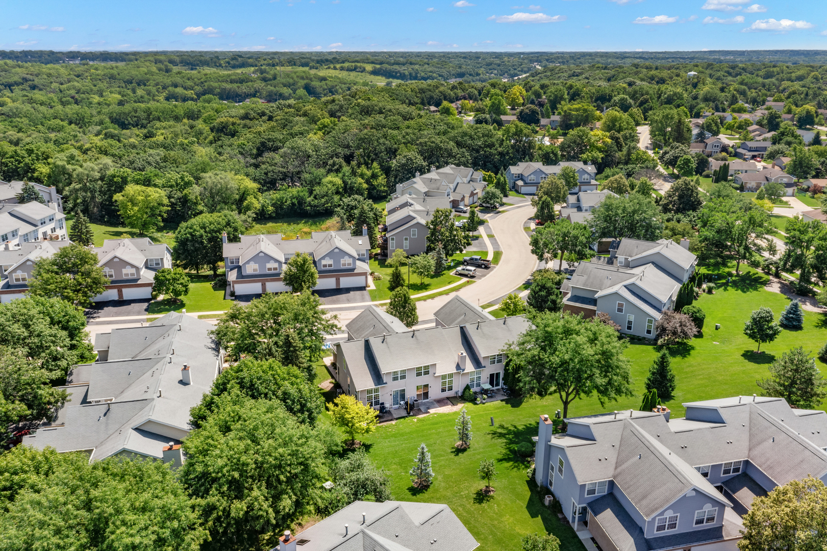 210 Grandview Court, Algonquin, IL 60102