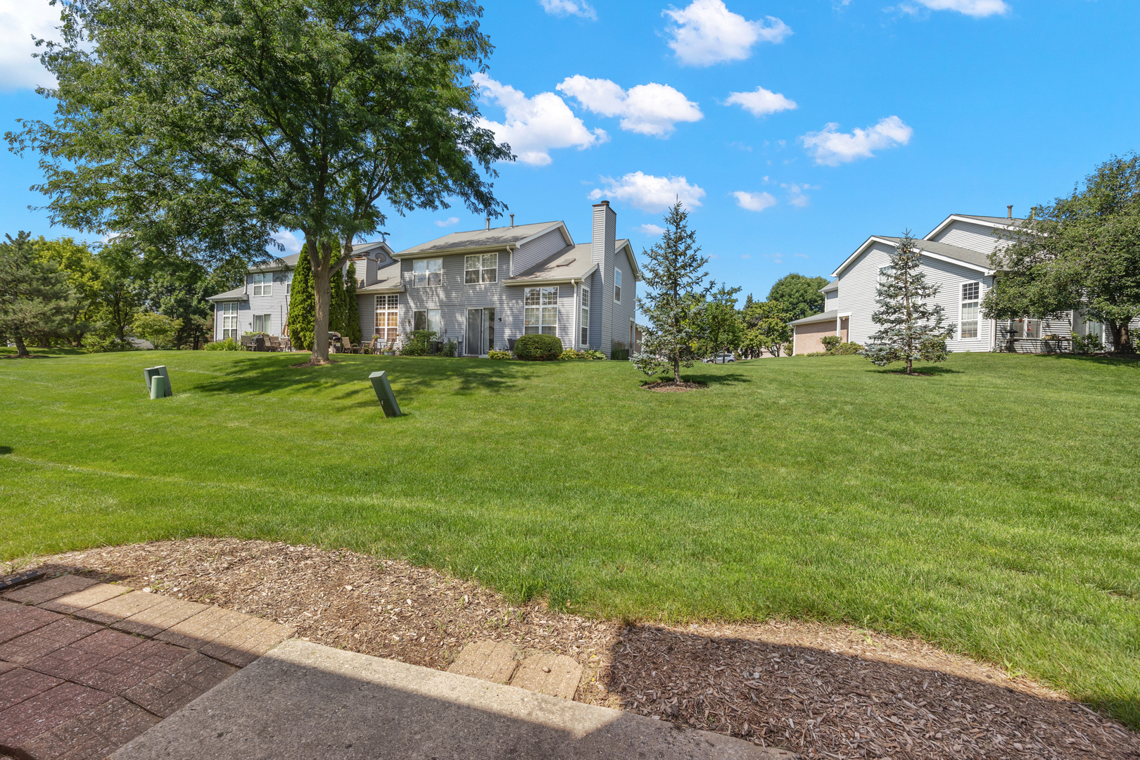 210 Grandview Court, Algonquin, IL 60102