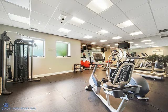 77 N Quentin Road #202, Palatine, IL 60067