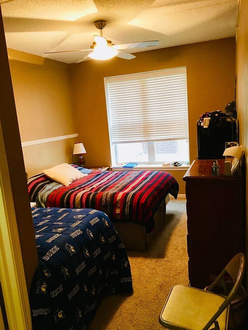 77 N Quentin Road #202, Palatine, IL 60067