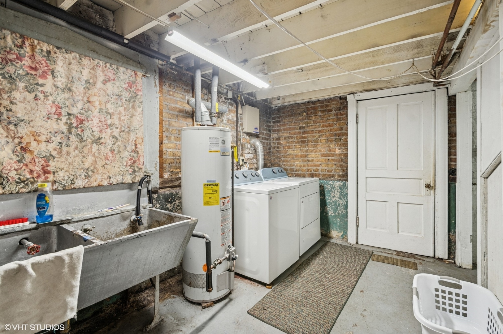 5037 N Bernard Street, Chicago, IL 60625