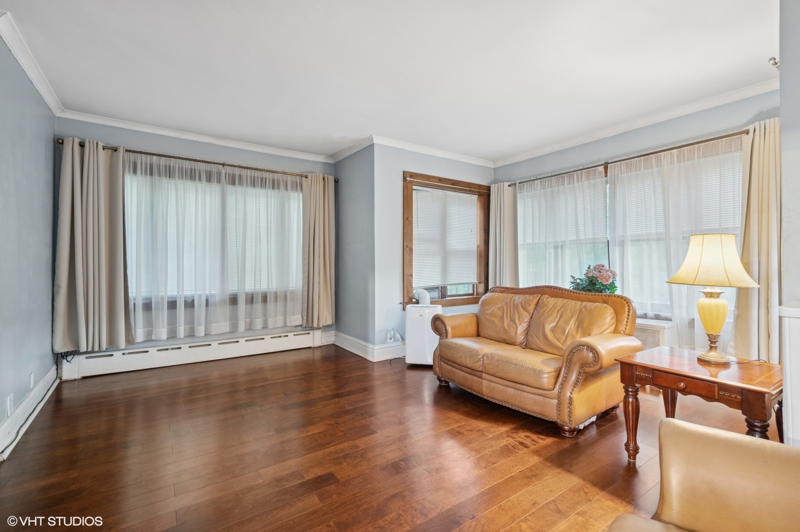 5037 N Bernard Street, Chicago, IL 60625