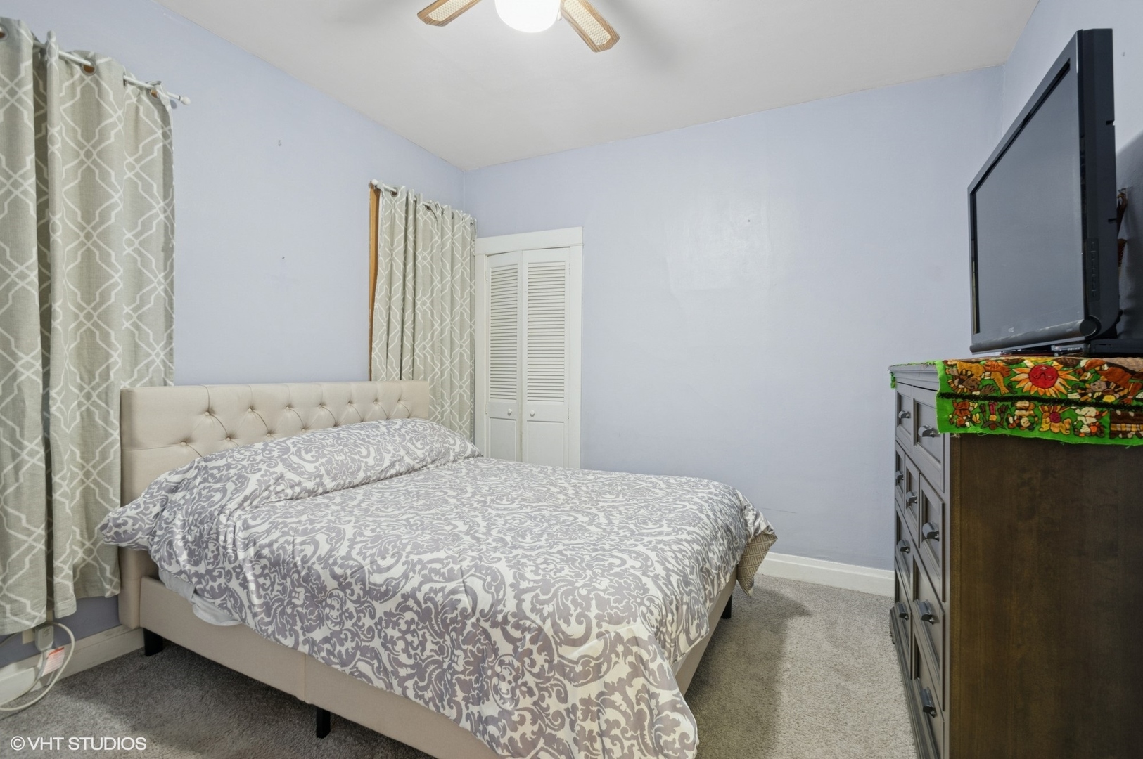 5037 N Bernard Street, Chicago, IL 60625