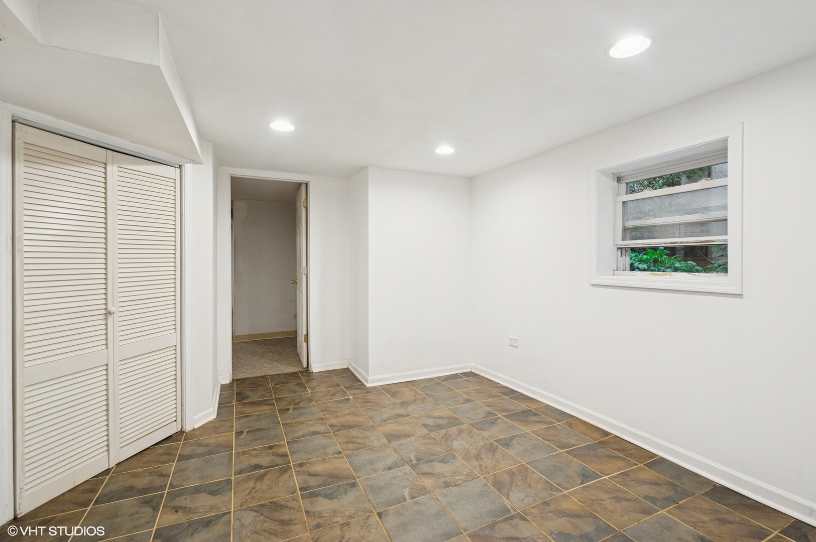 5037 N Bernard Street, Chicago, IL 60625