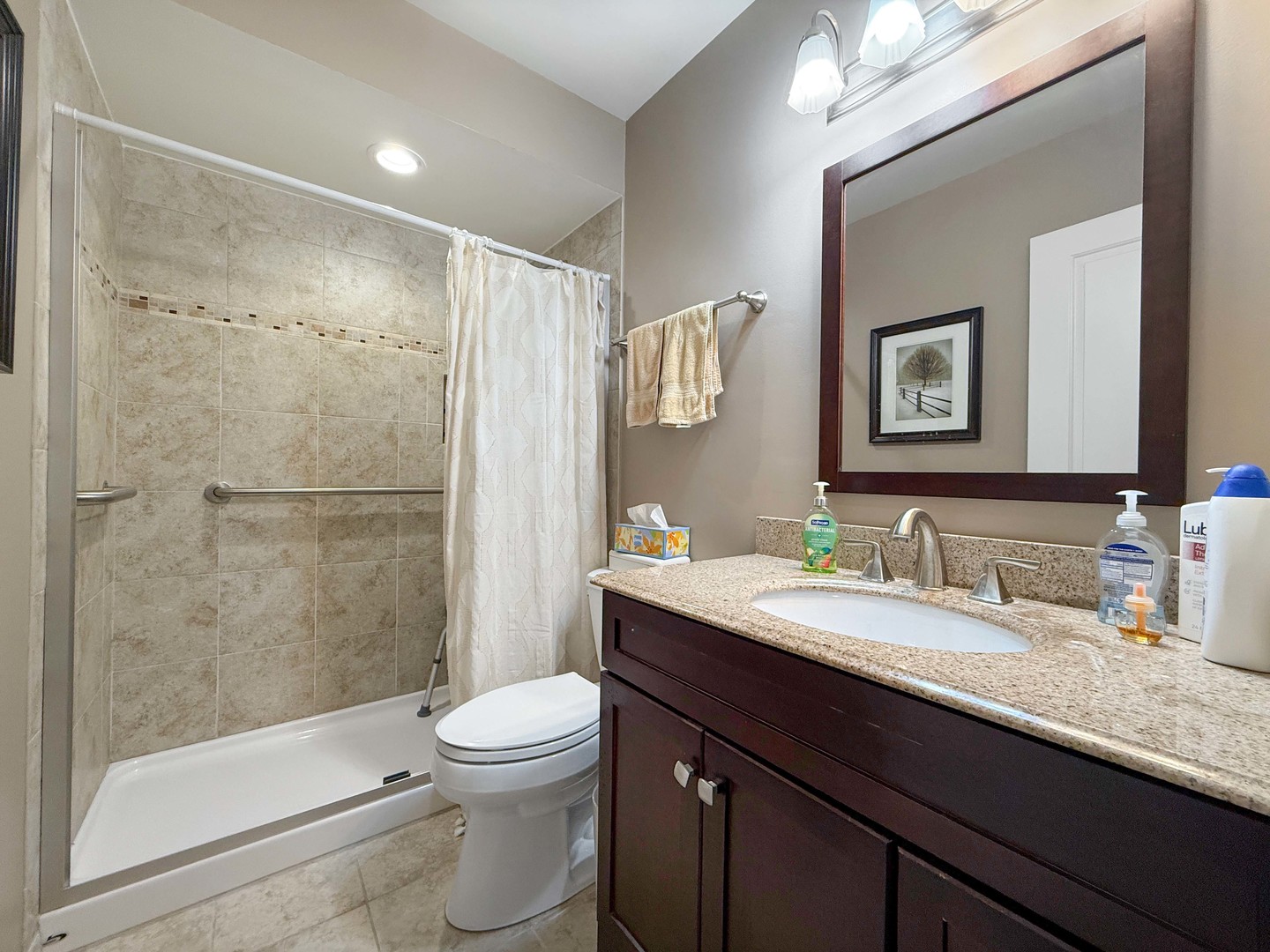 258 Brookside Lane #B, Willowbrook, IL 60527