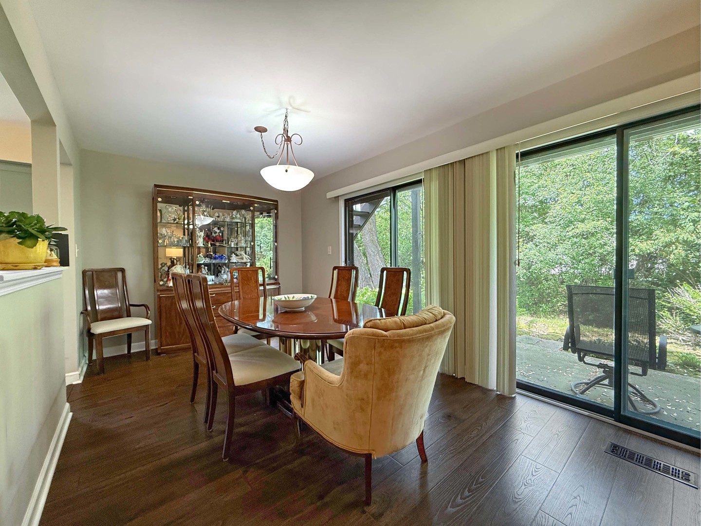 258 Brookside Lane #B, Willowbrook, IL 60527