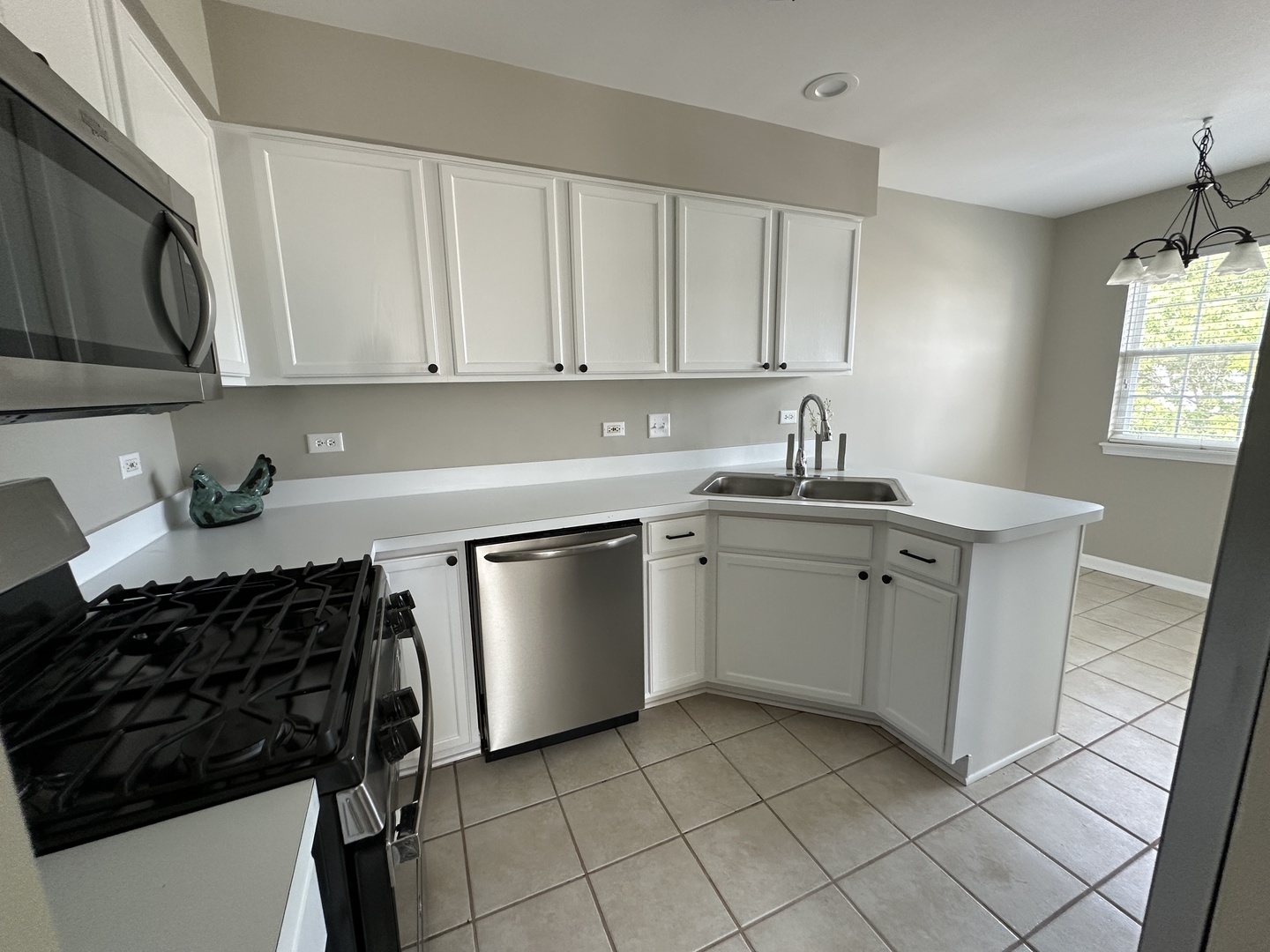 2473 Dickens Drive #2473, Aurora, IL 60503