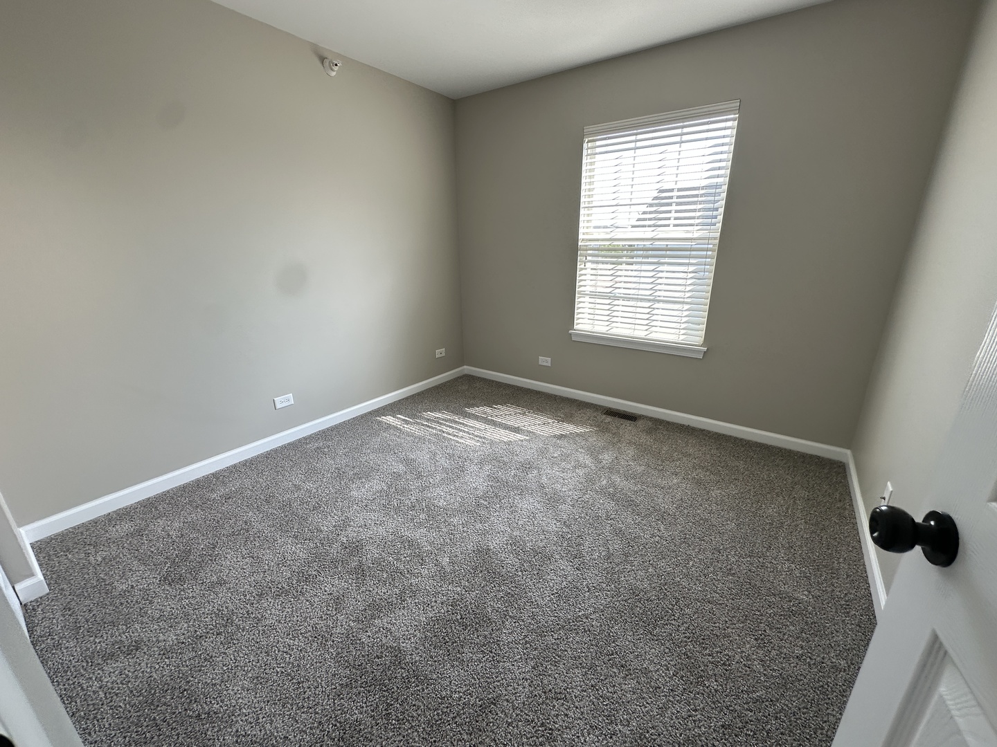 2473 Dickens Drive #2473, Aurora, IL 60503