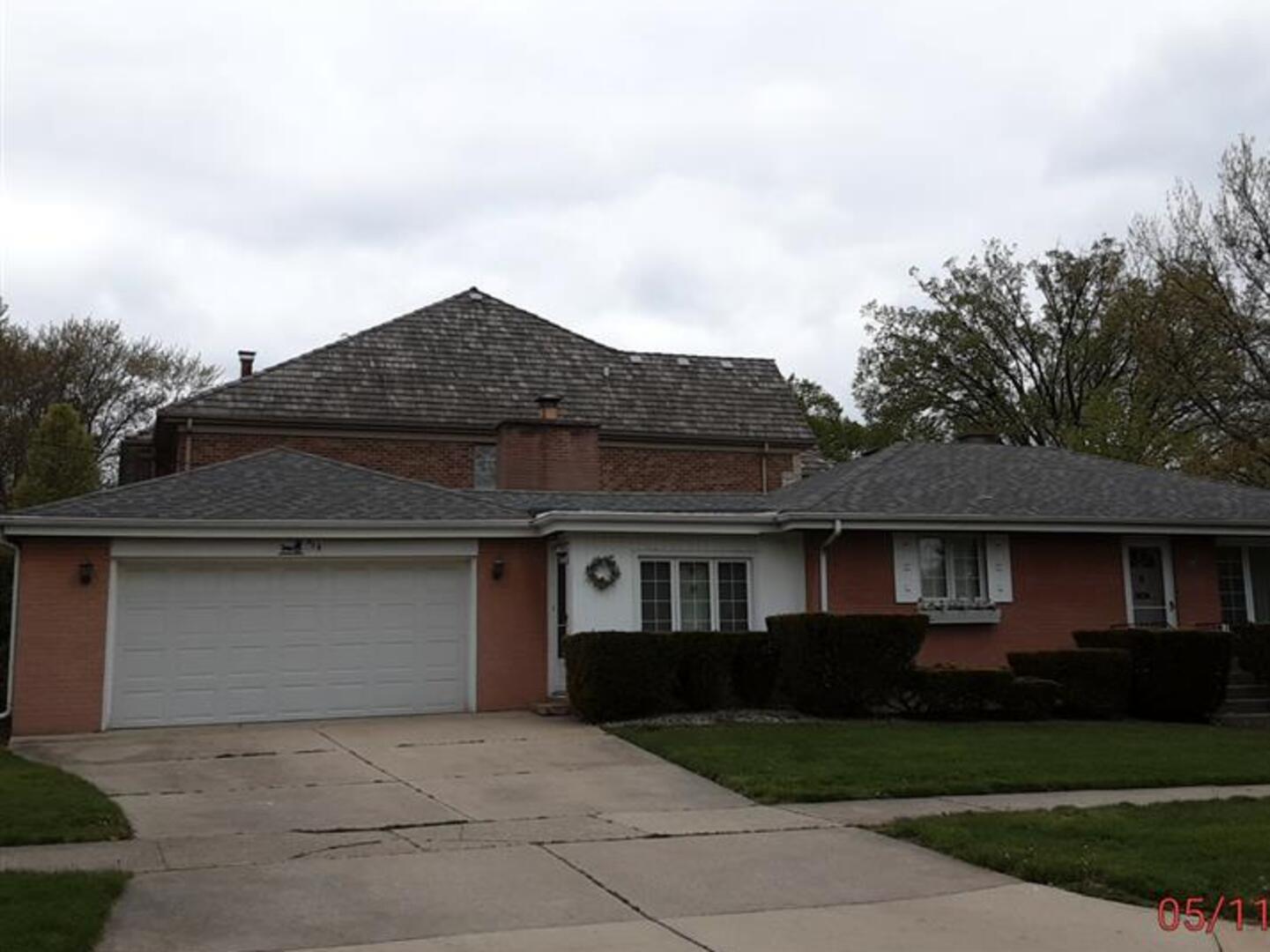 738 S Kearsage Avenue, Elmhurst, IL 60126