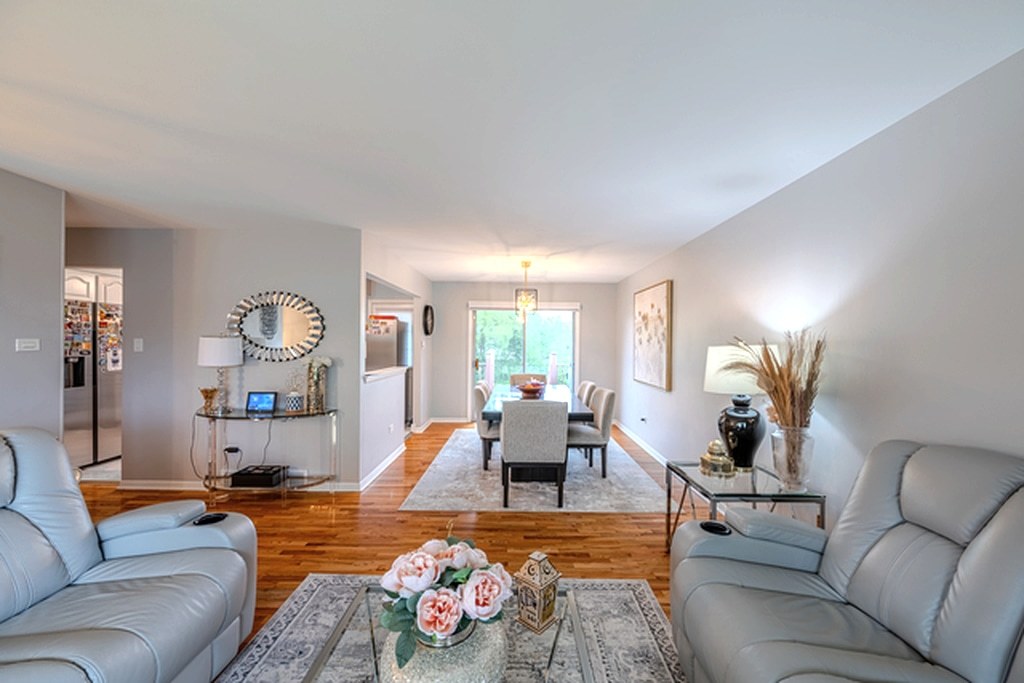 8106 W 89th Place, Hickory Hills, IL 60457