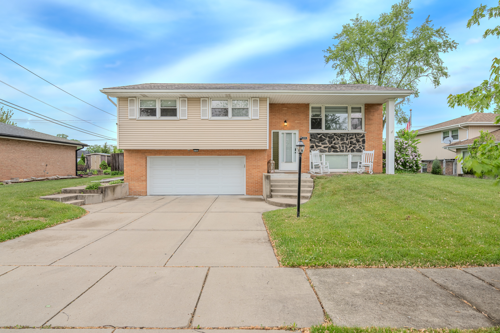 8106 W 89th Place, Hickory Hills, IL 60457