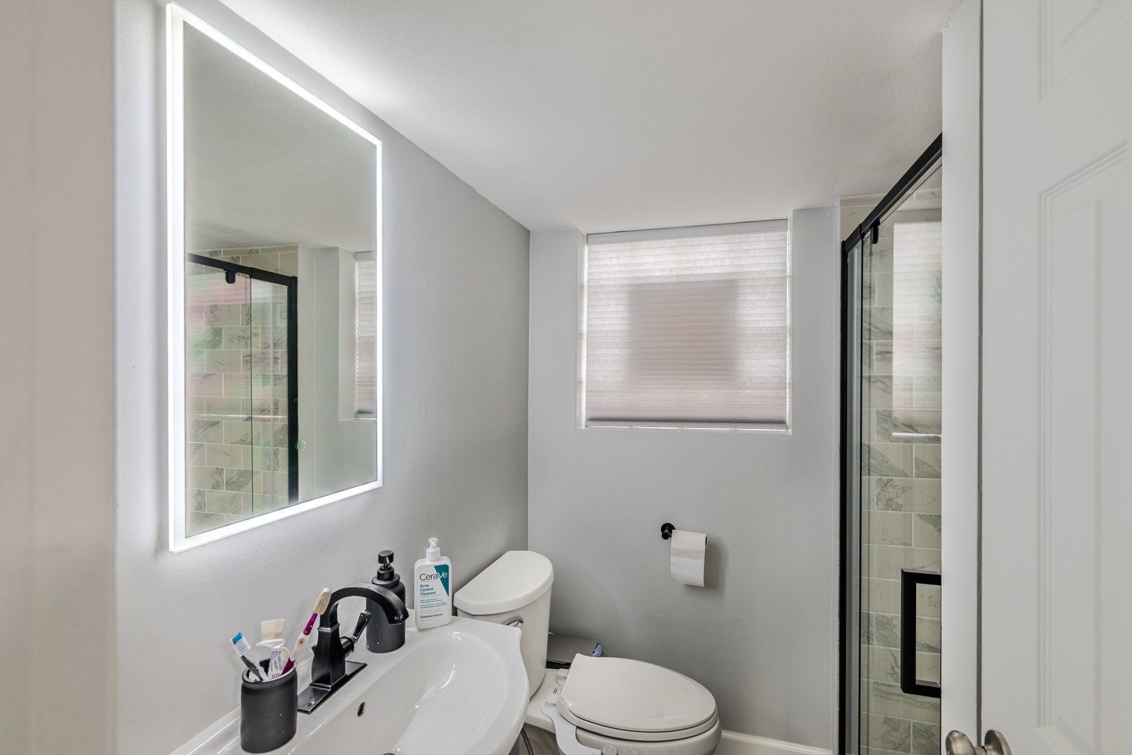 8106 W 89th Place, Hickory Hills, IL 60457