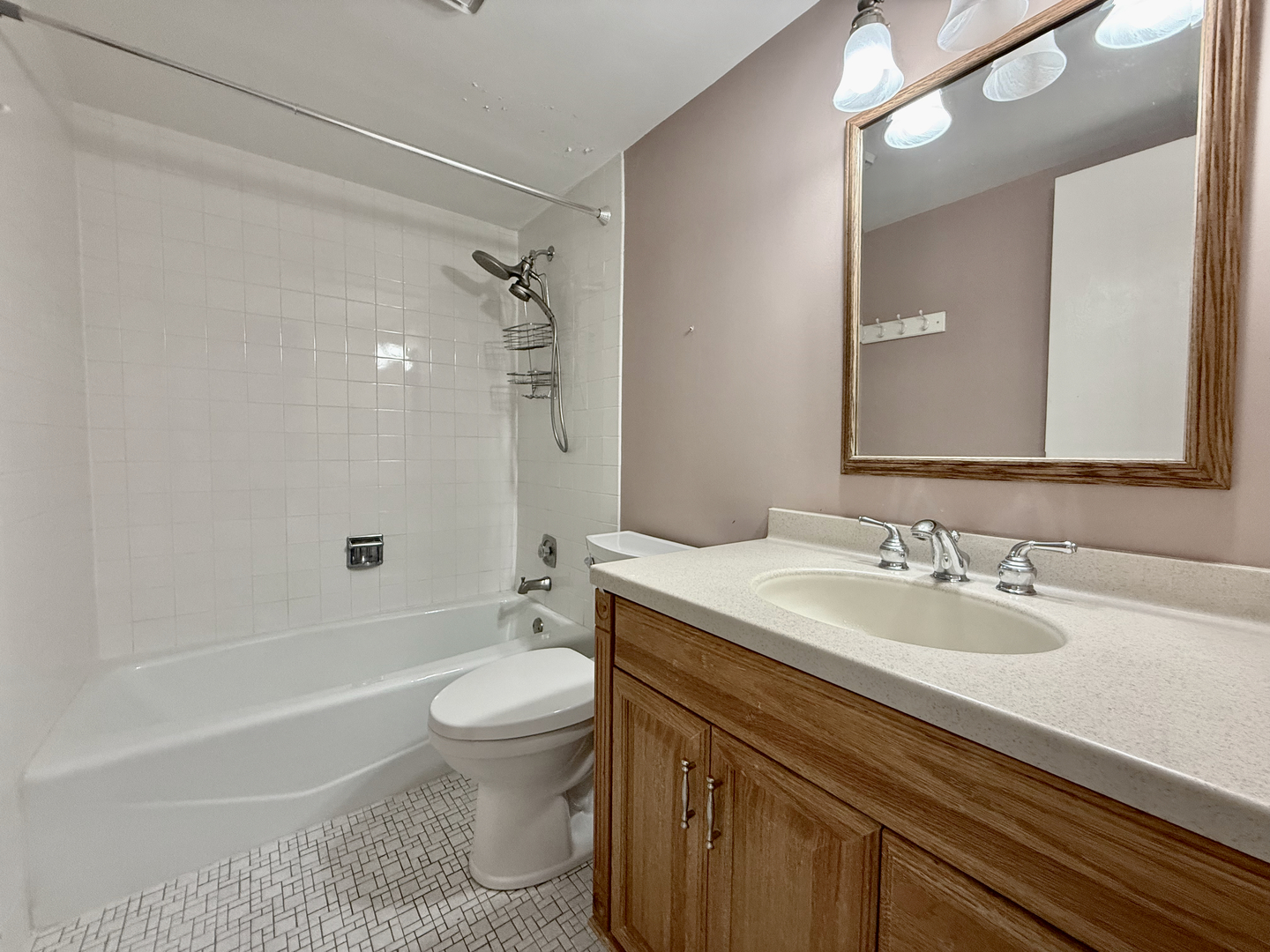 555 Graceland Avenue #505, Des Plaines, IL 60016