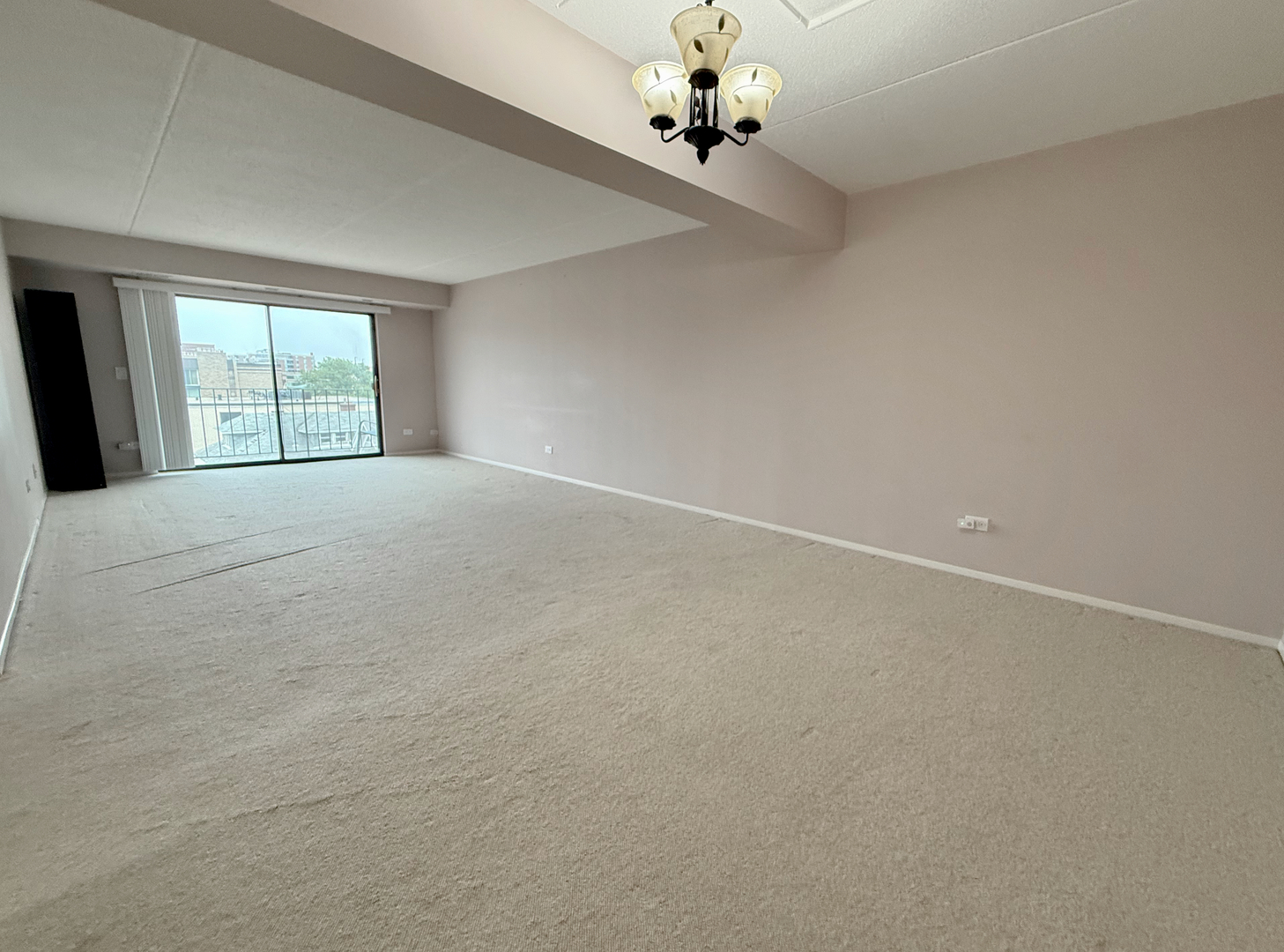 555 Graceland Avenue #505, Des Plaines, IL 60016