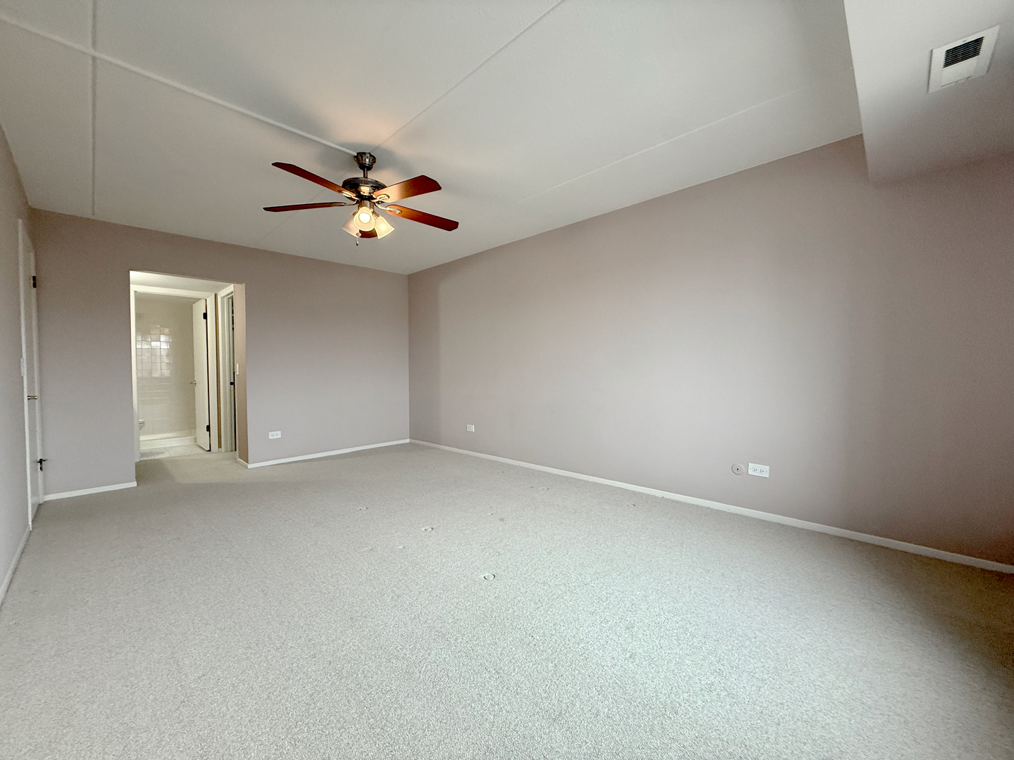 555 Graceland Avenue #505, Des Plaines, IL 60016