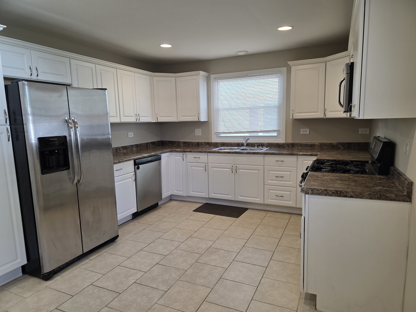 1818 S 4th Place, St. Charles, IL 60174