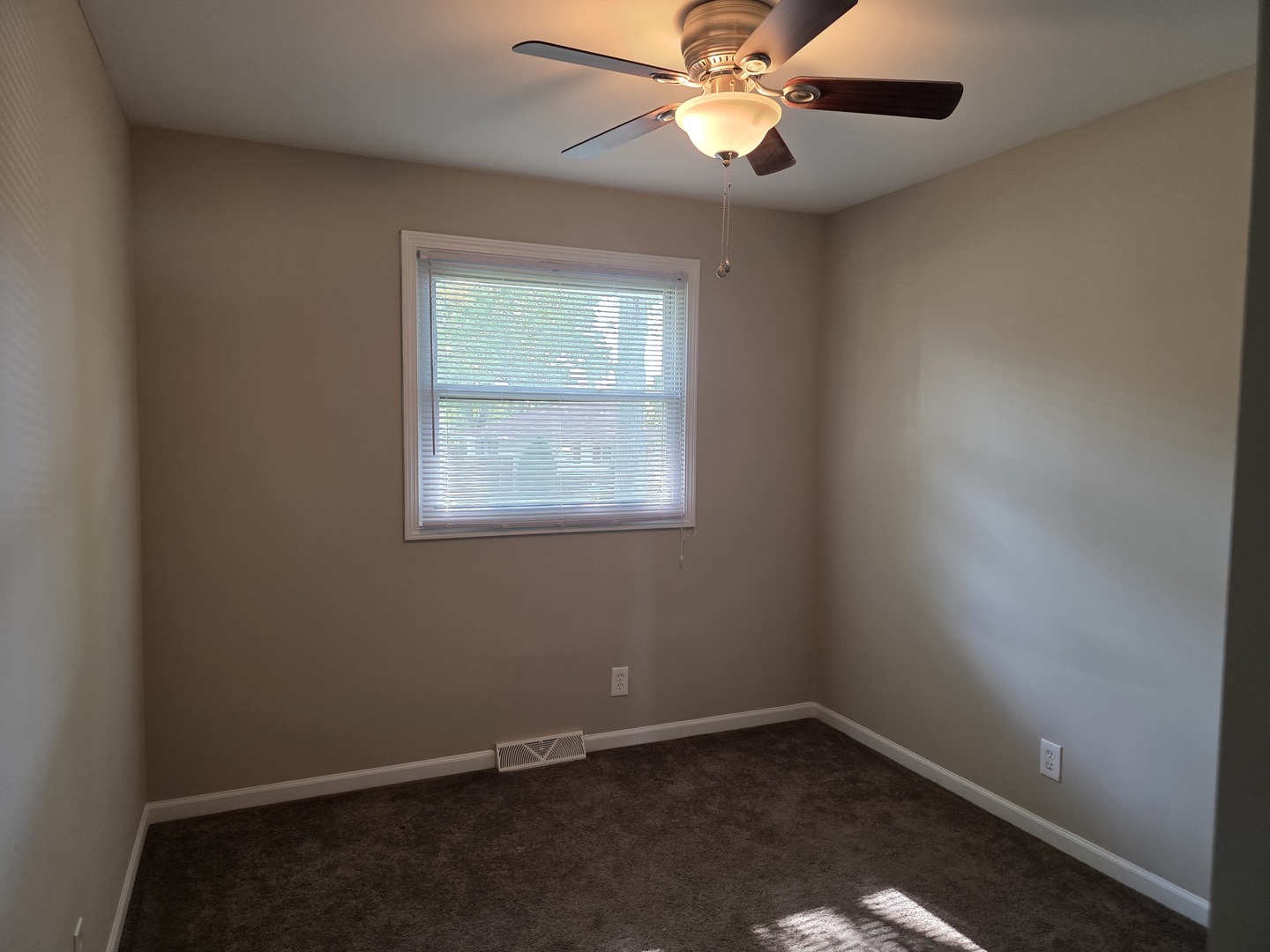 1818 S 4th Place, St. Charles, IL 60174