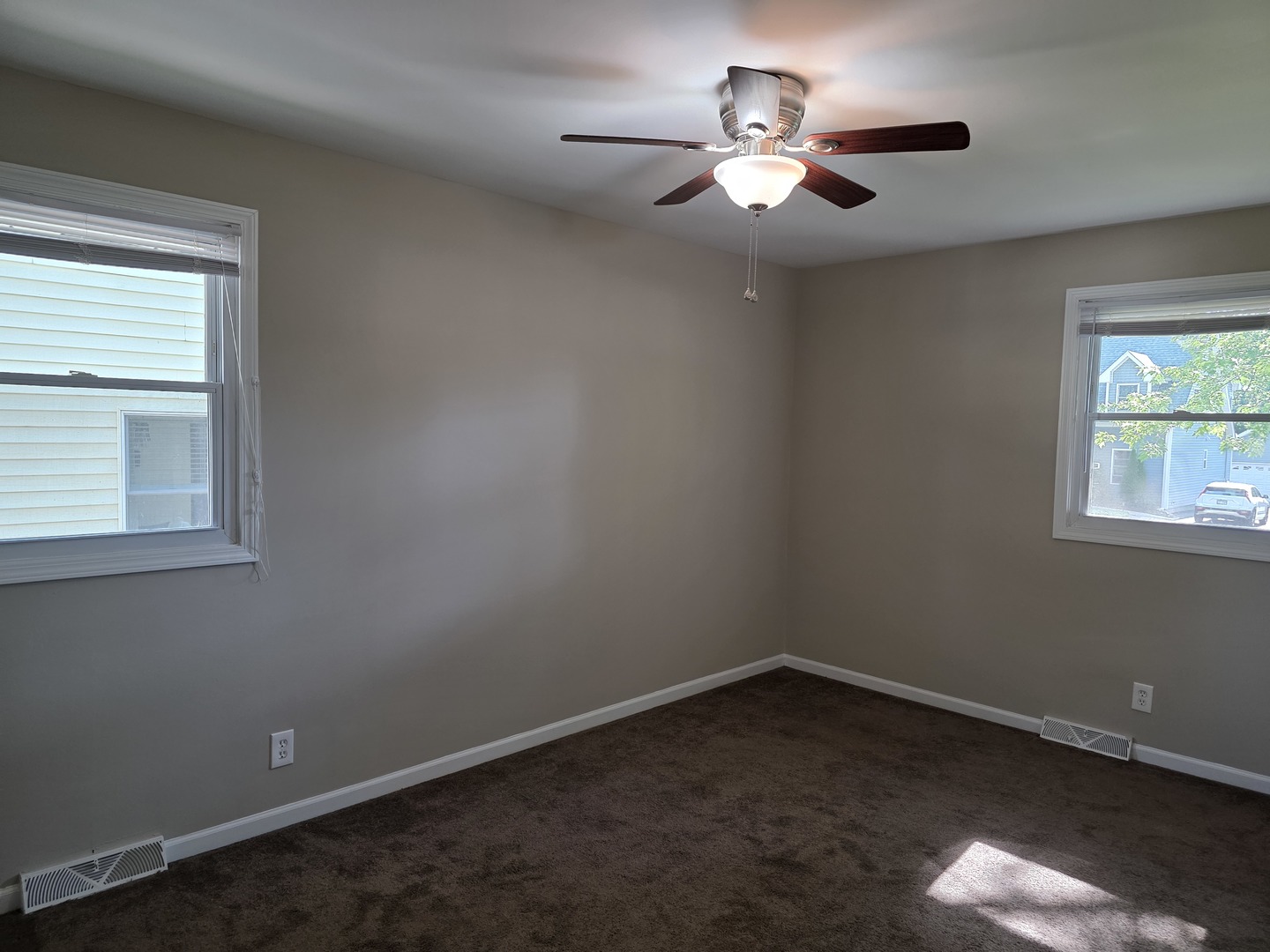 1818 S 4th Place, St. Charles, IL 60174
