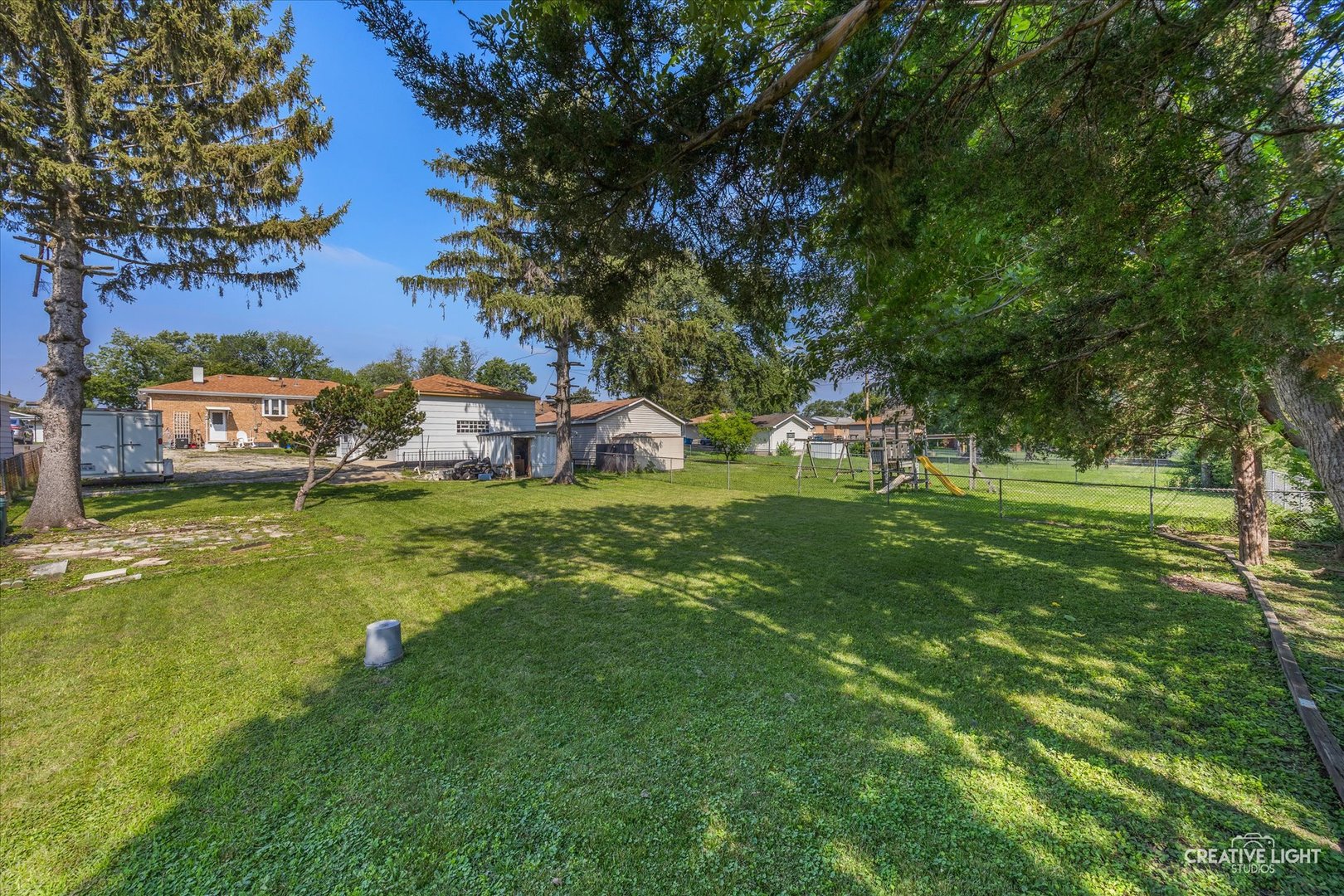 523 S Clarendon Avenue, Addison, IL 60101