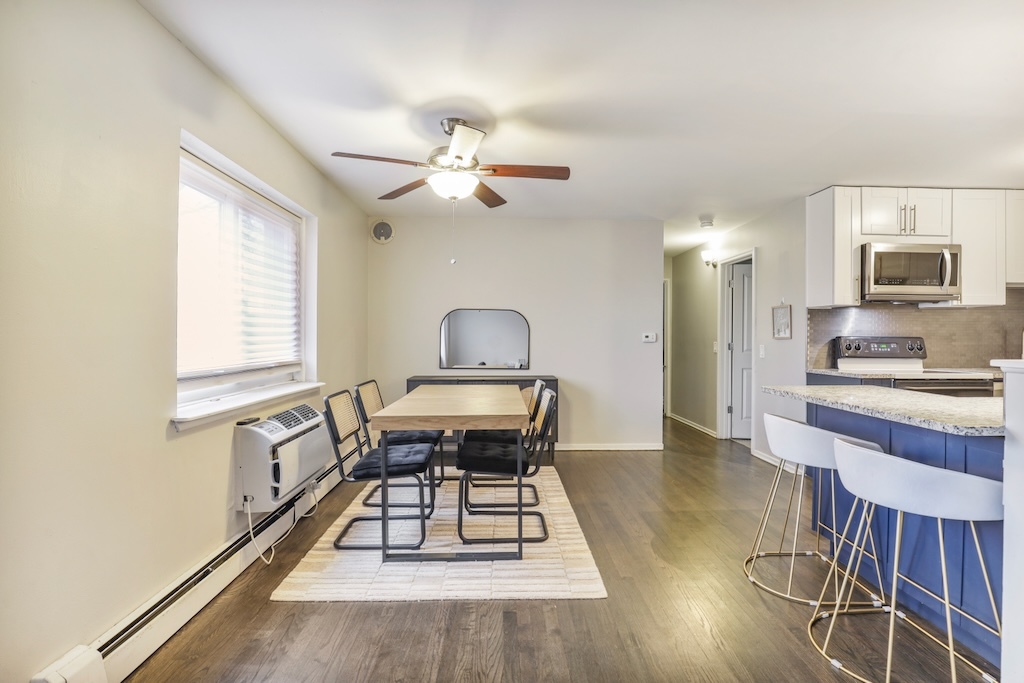 4976 N Milwaukee Avenue #101, Chicago, IL 60630