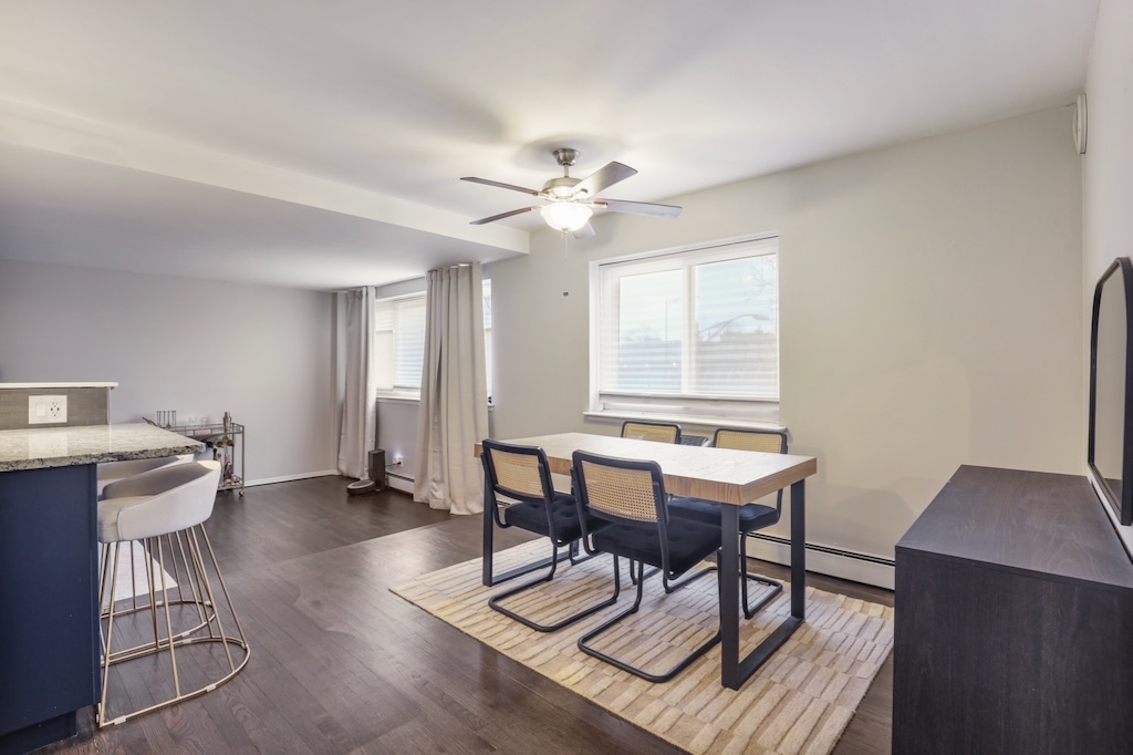 4976 N Milwaukee Avenue #101, Chicago, IL 60630
