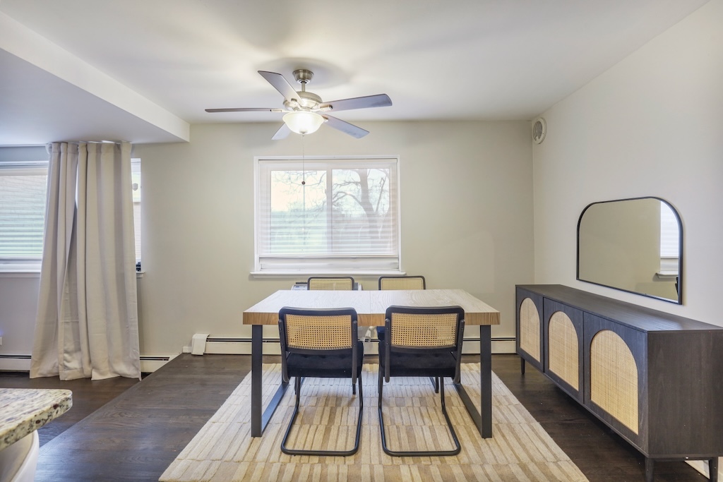 4976 N Milwaukee Avenue #101, Chicago, IL 60630