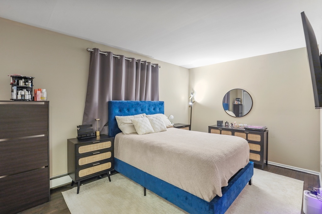 4976 N Milwaukee Avenue #101, Chicago, IL 60630