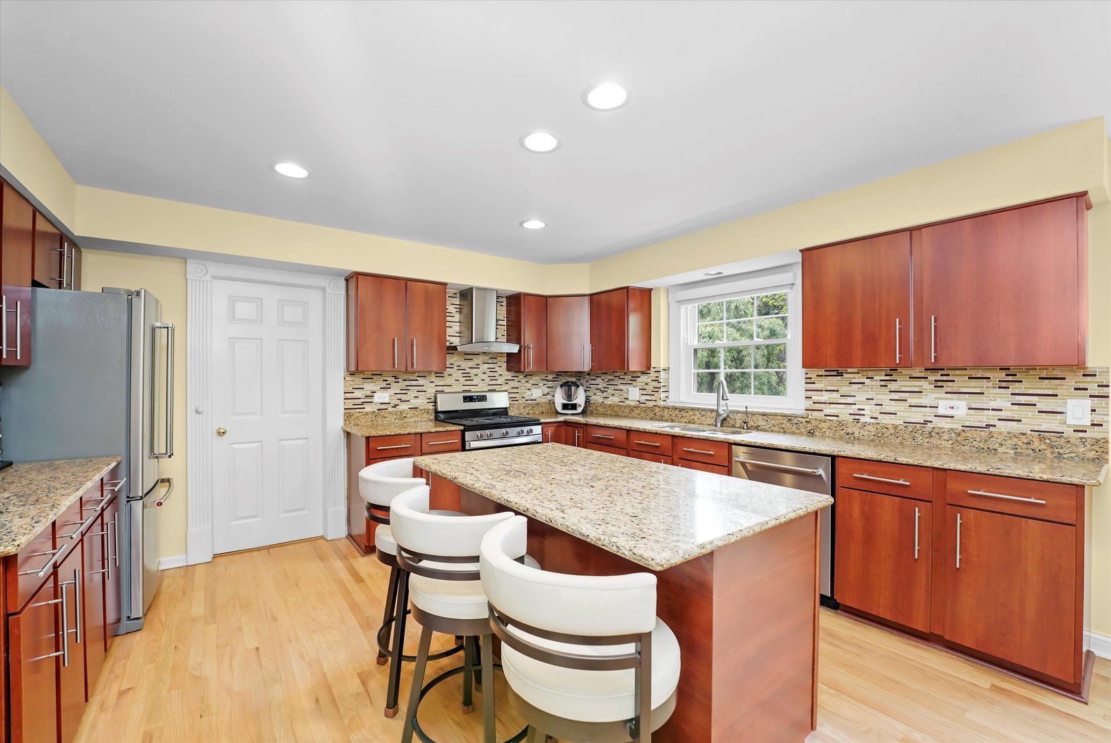 22528 W Thornbury Court, Deer Park, IL 60010