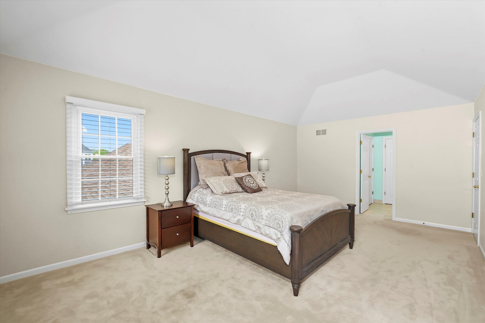 22528 W Thornbury Court, Deer Park, IL 60010